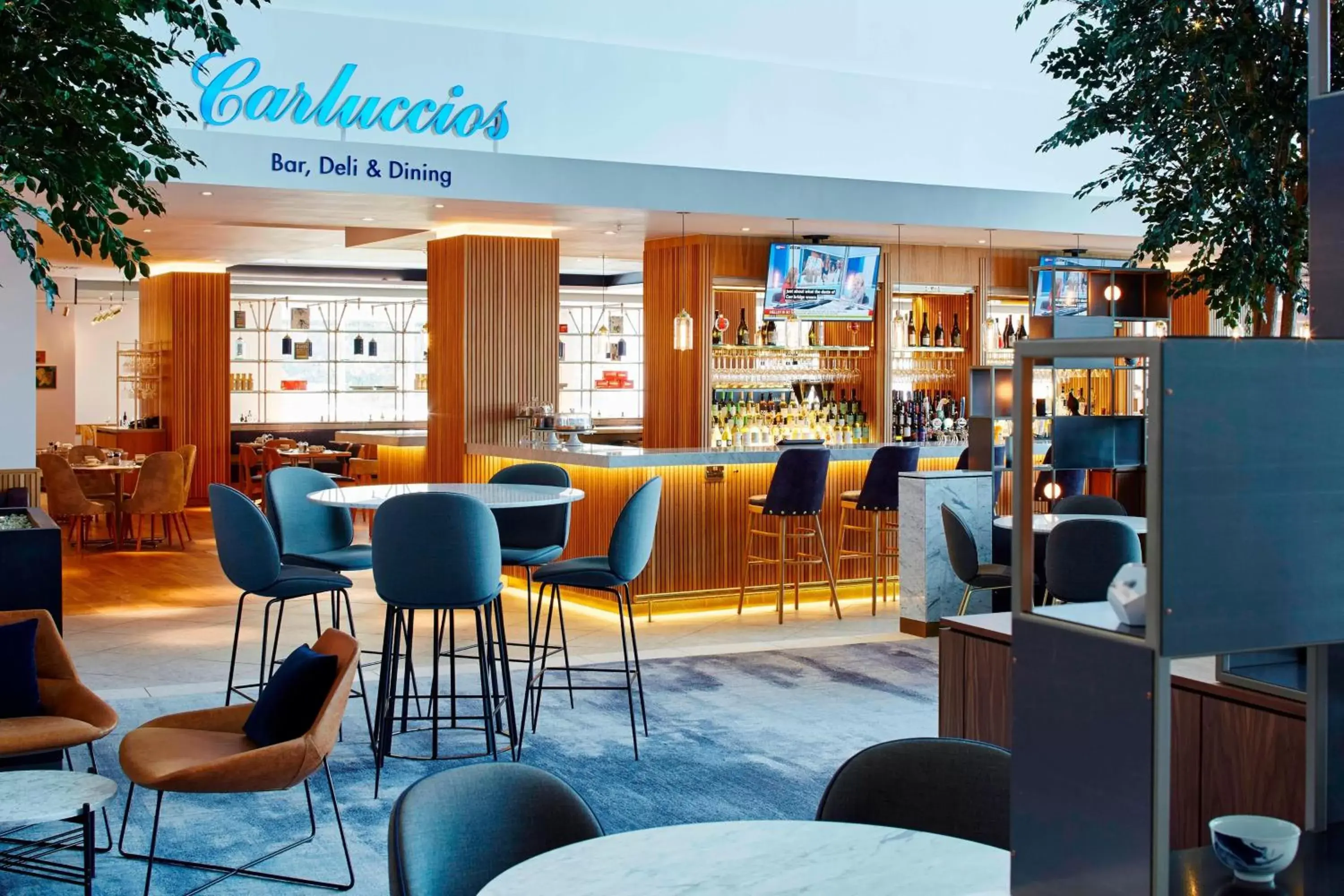Restaurant/places to eat, Lounge/Bar in London Heathrow Marriott Hotel