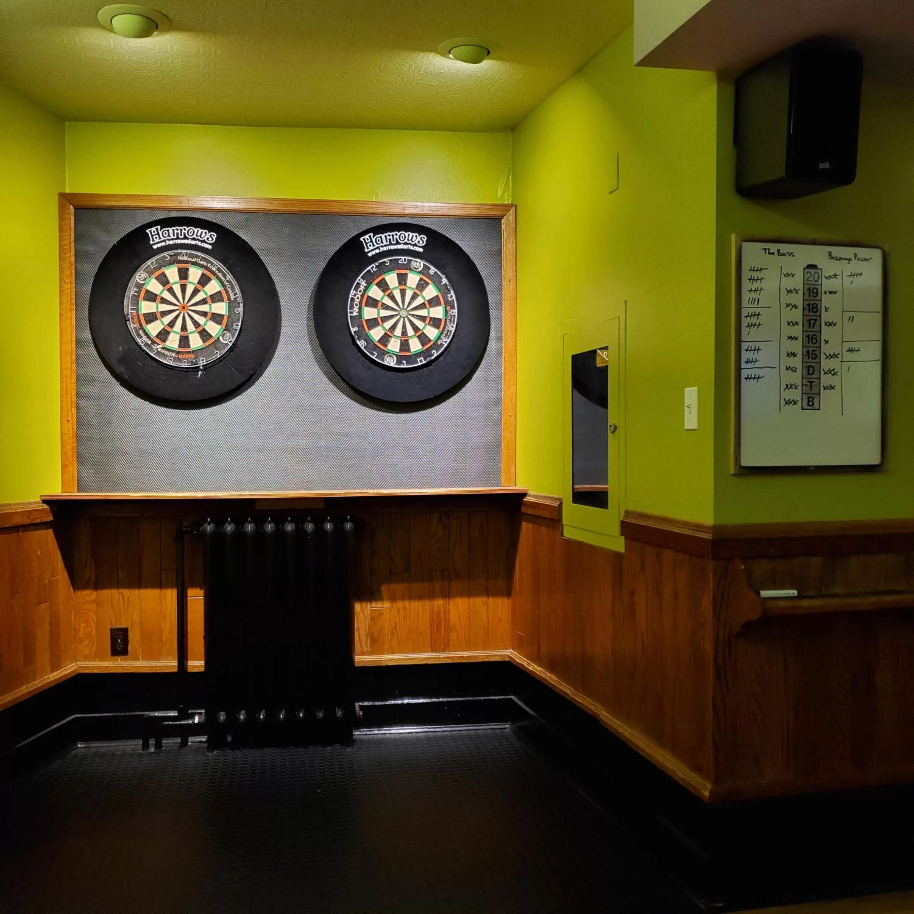 Darts in James Bay Inn Hotel, Suites & Cottage