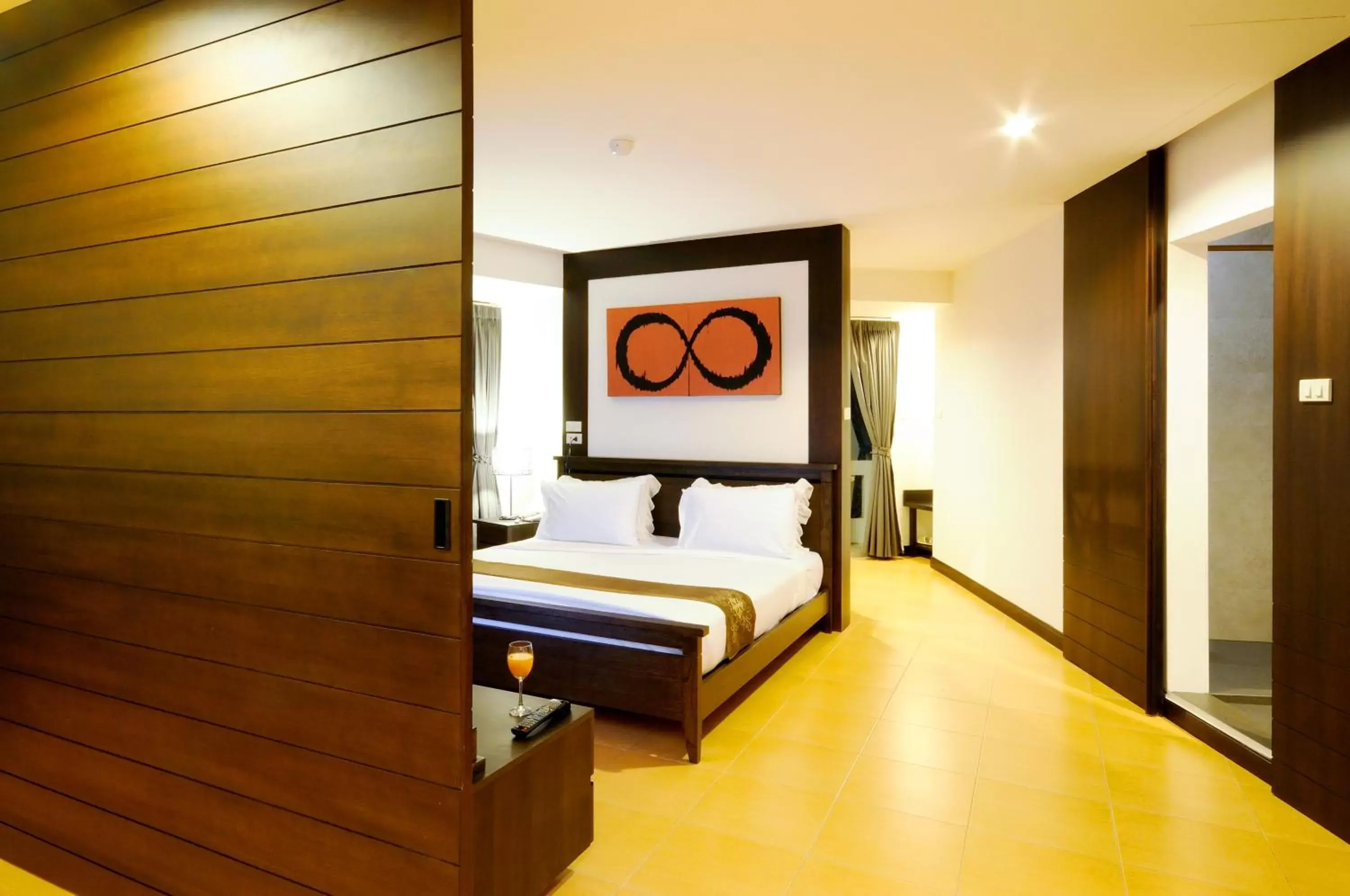 Bedroom, Bed in Kasemsarn Hotel Chanthaburi