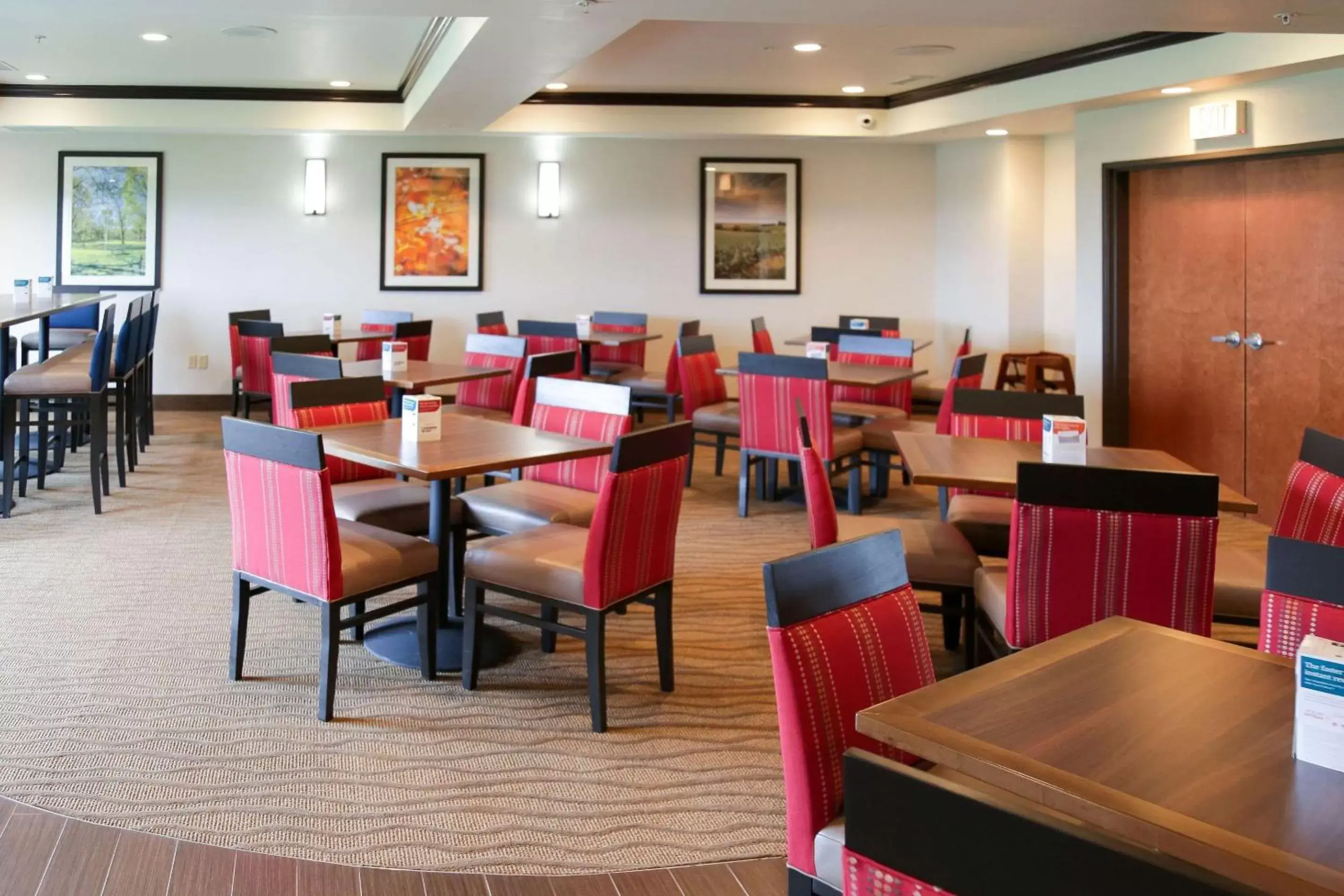 Restaurant/Places to Eat in Comfort Inn & Suites Grinnell near I-80