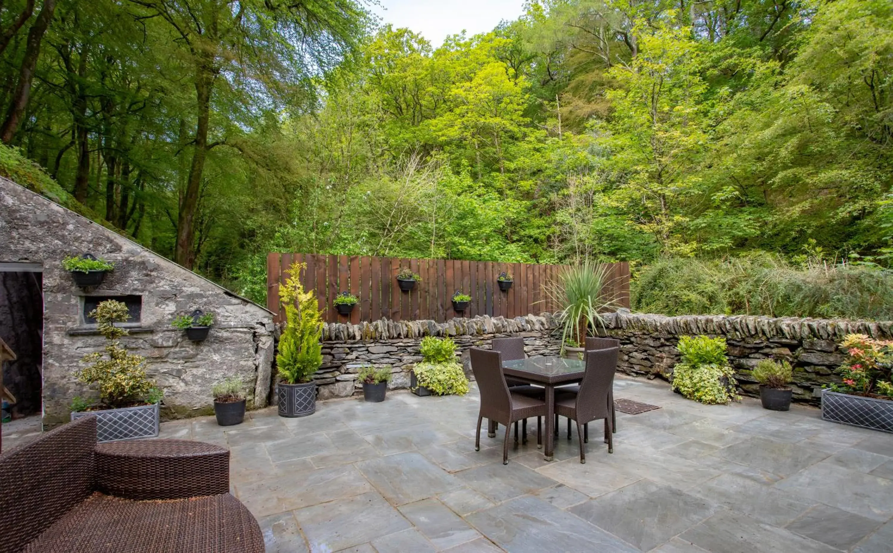 Patio in Aberdunant Hall Country Hotel