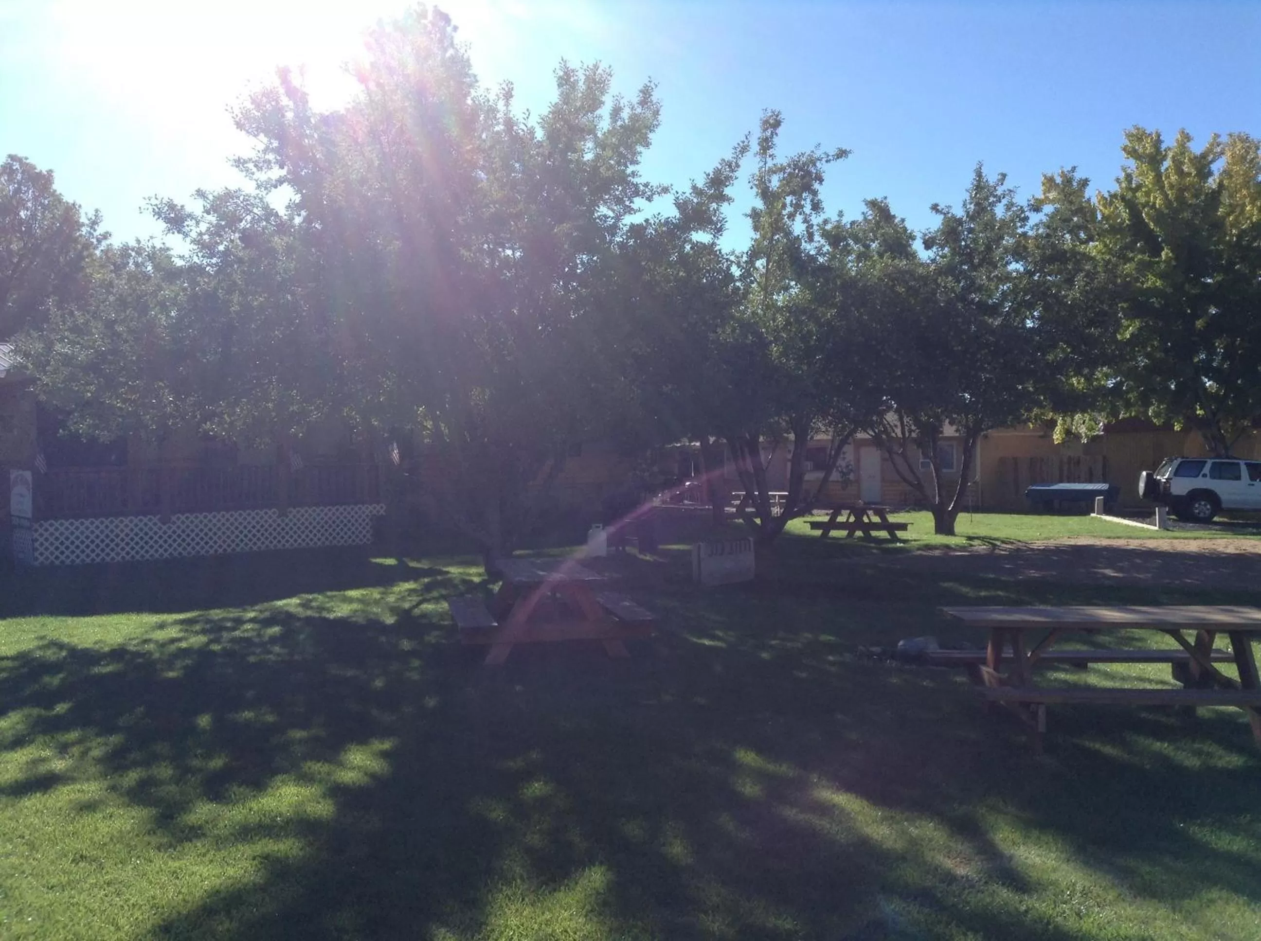 Area and facilities in Rainbows End Fishing Resort