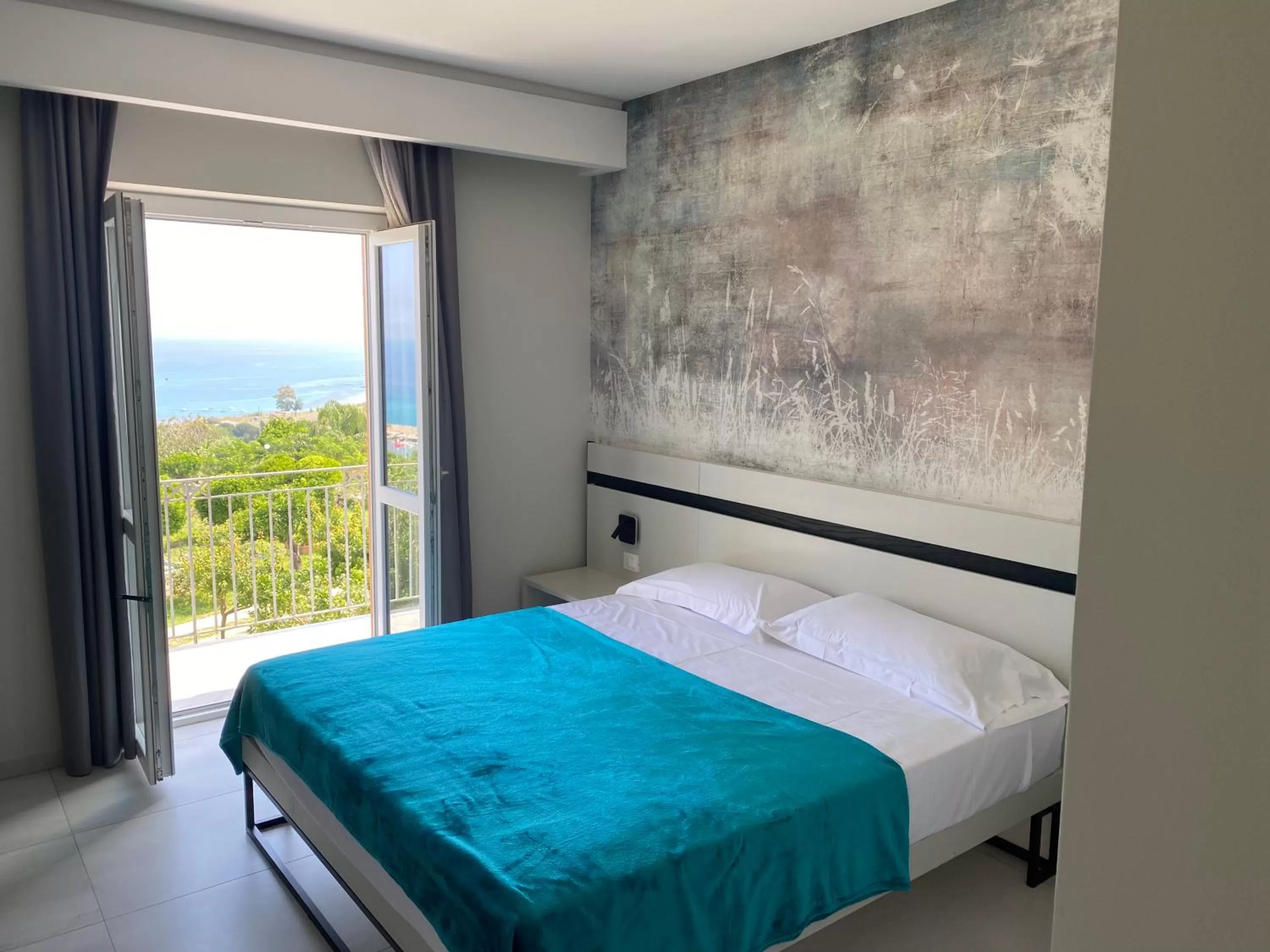 Bed in Aether Suites Tropea - Free Private Parking