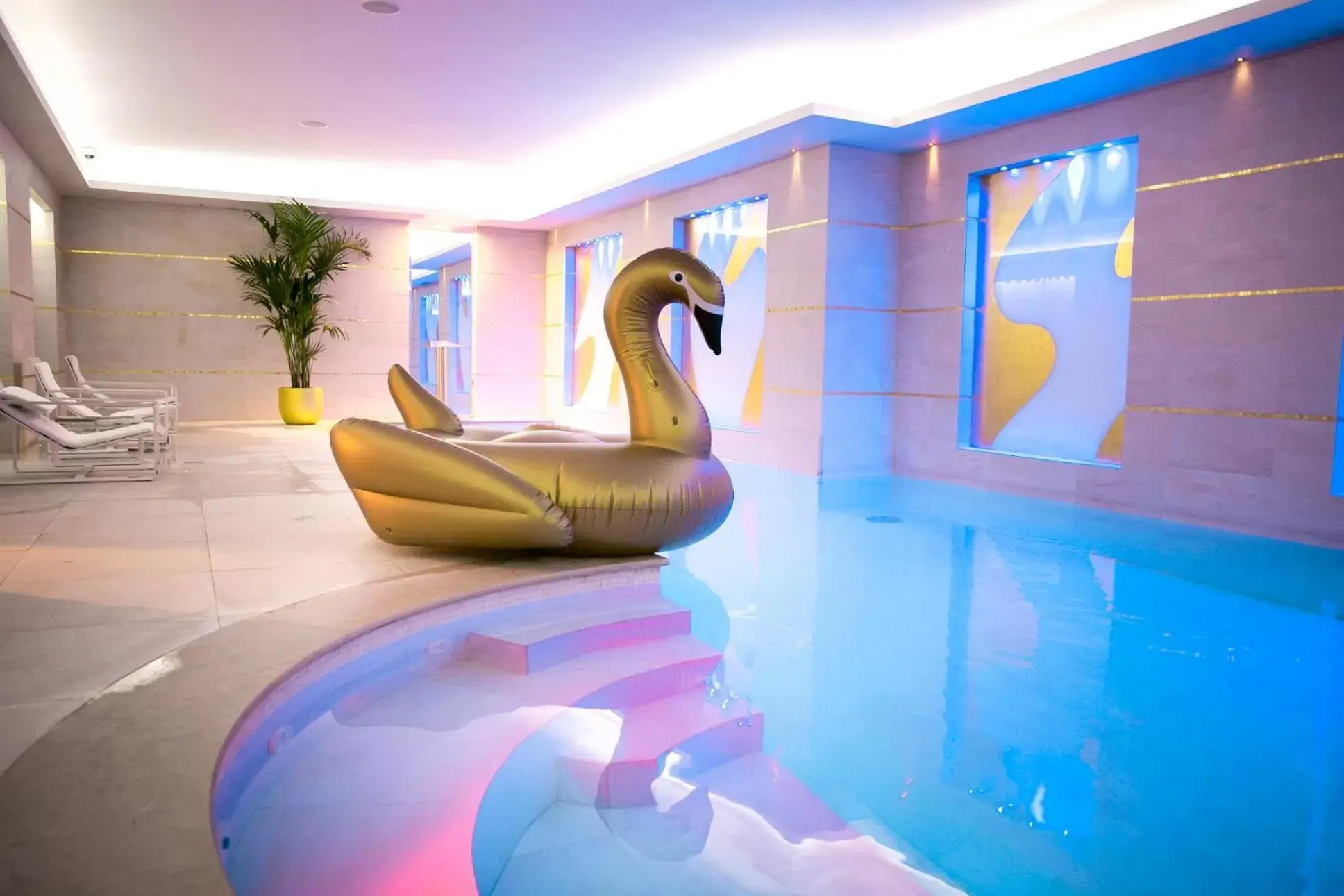 Spa and wellness centre/facilities, Swimming Pool in Le Burgundy Paris