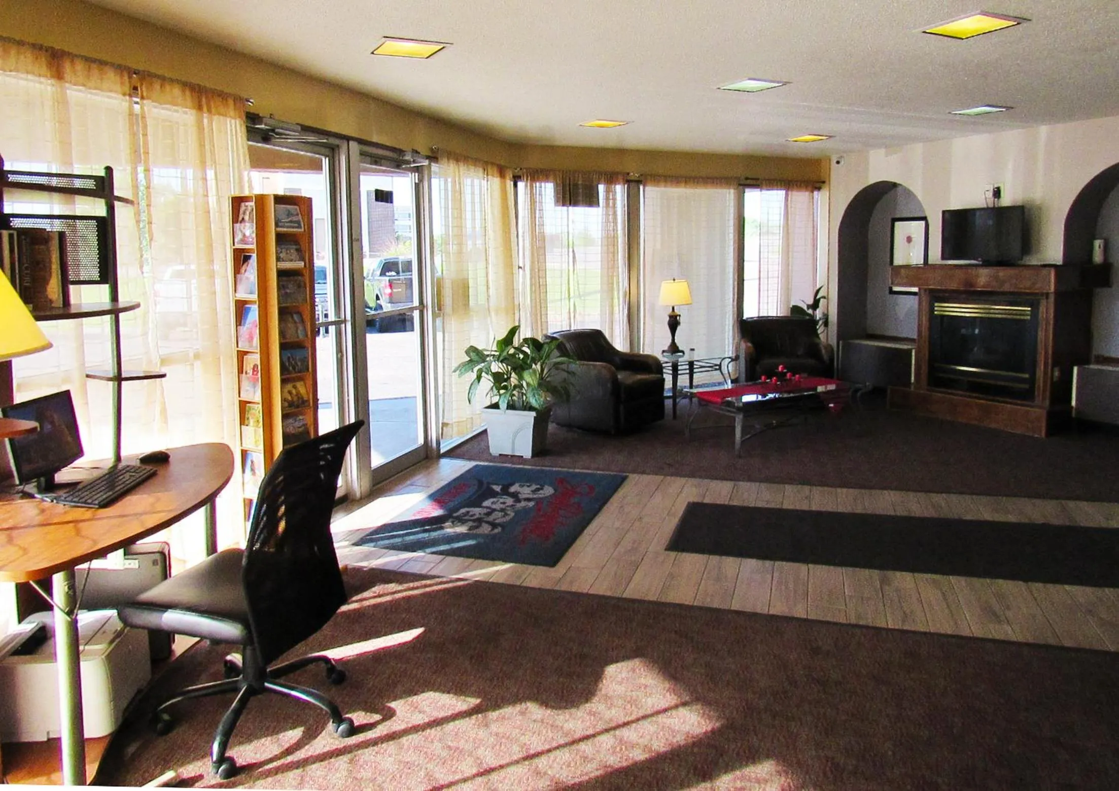 Lobby or reception in RedRock Inn Sioux Falls