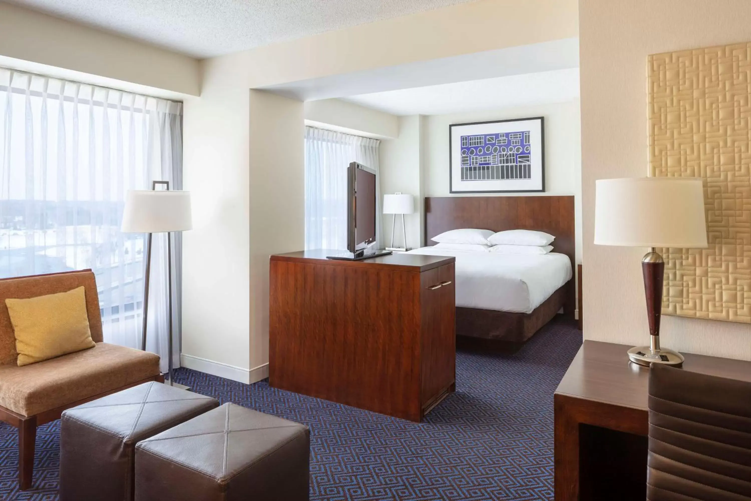 Bedroom, Bed in Hyatt Regency Lisle near Naperville