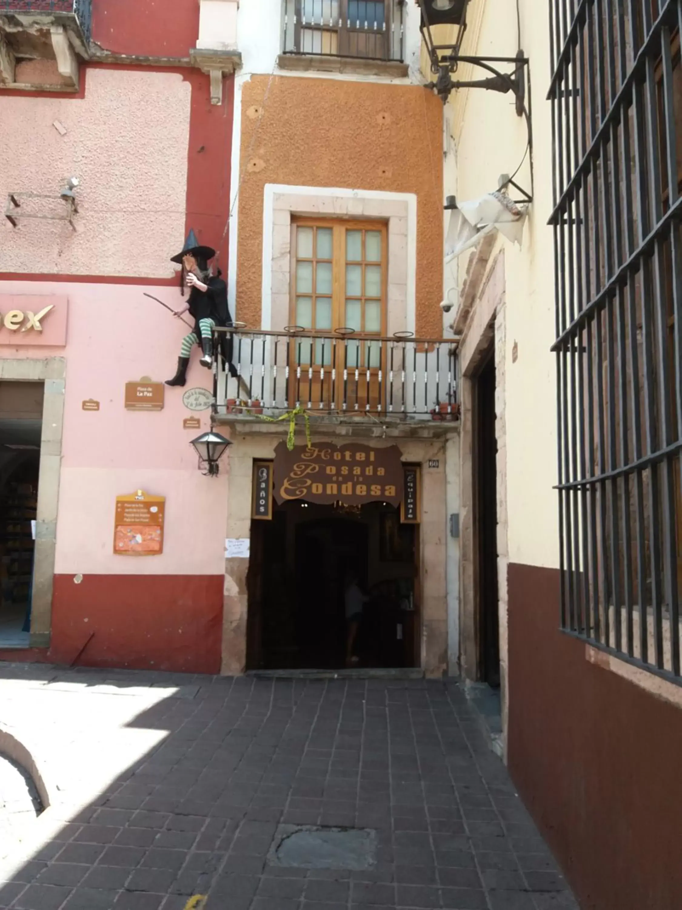 Property building in Hotel Posada de la Condesa