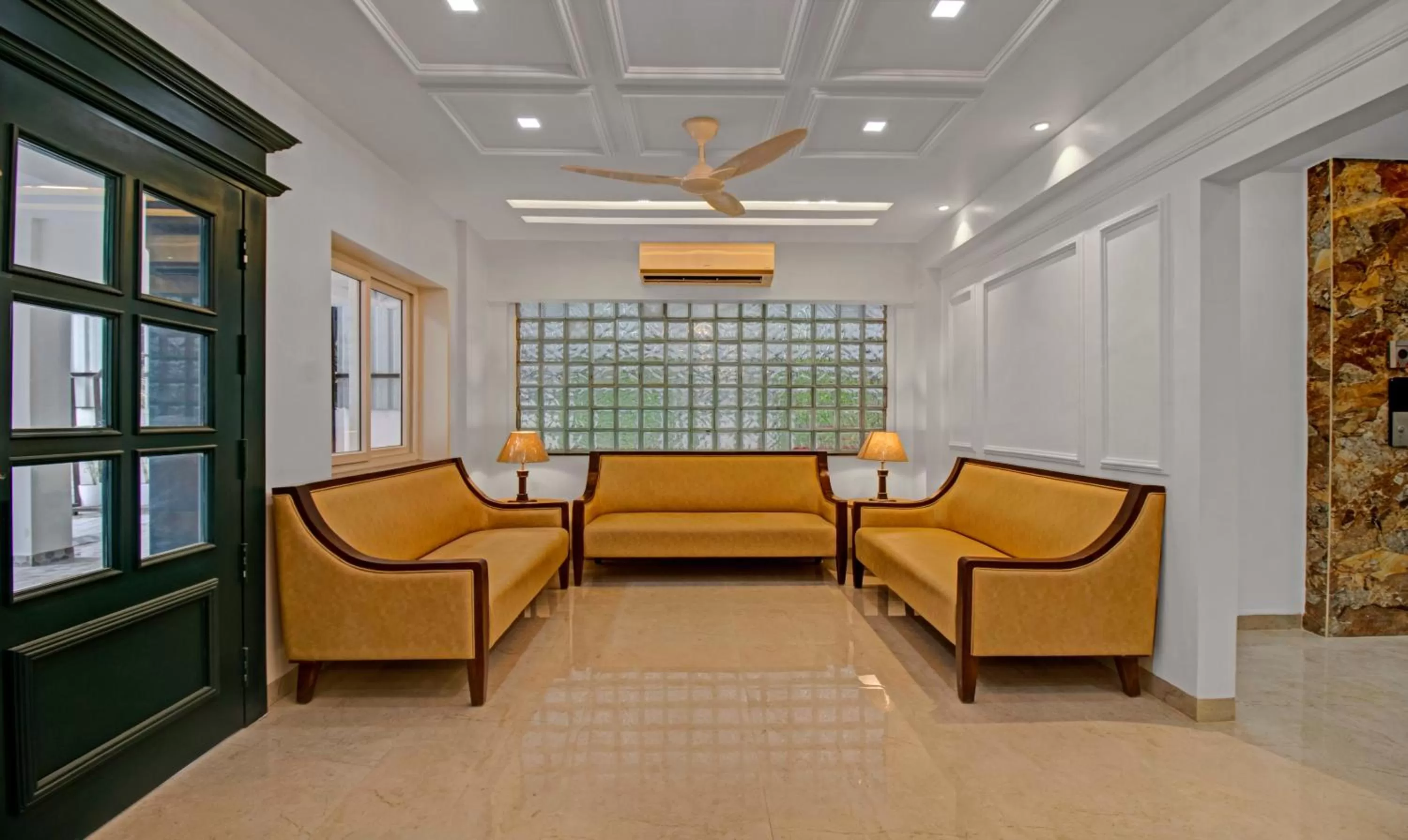 Seating area in Treebo Chandraprasth Residency