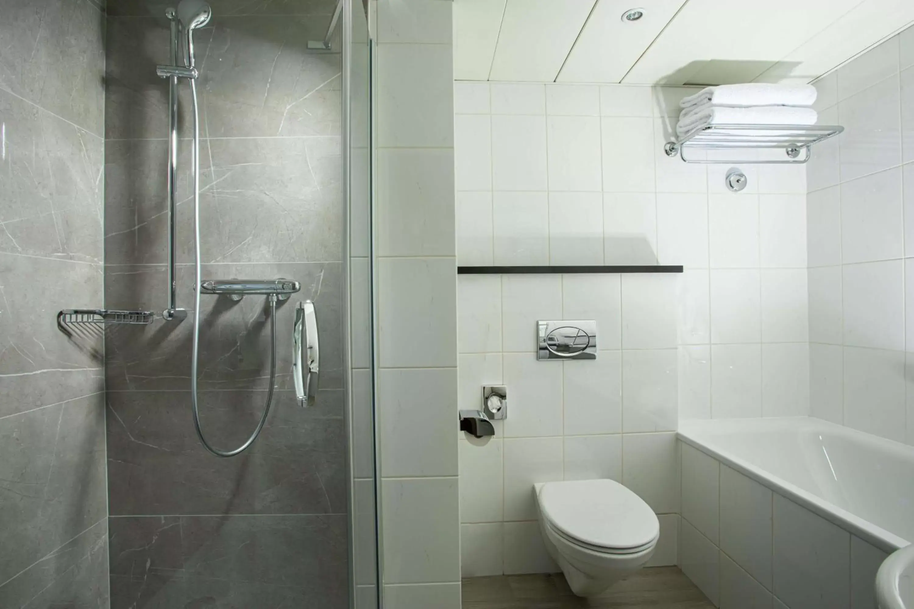 Bathroom in Hilton Prague Hotel
