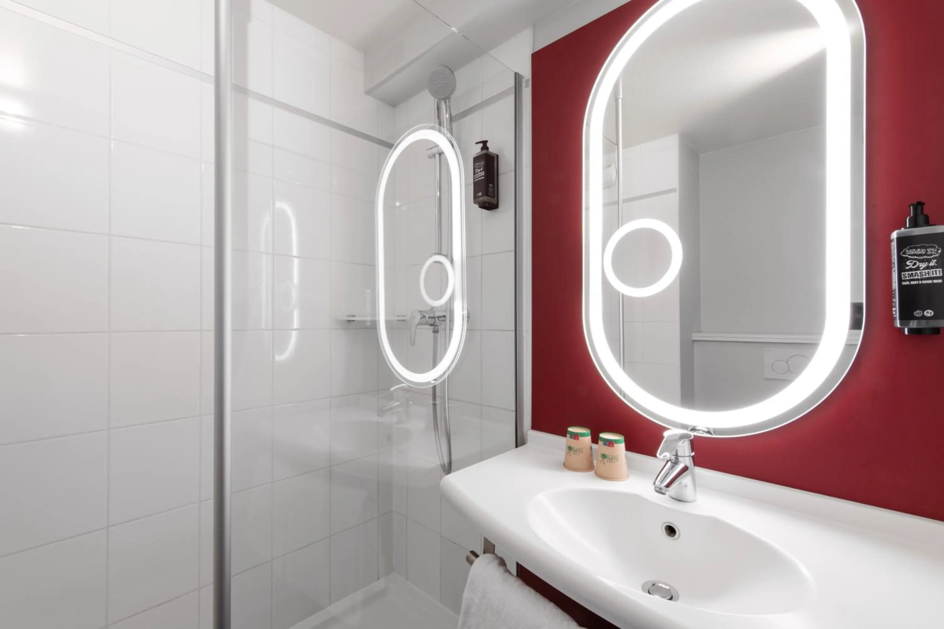 Bathroom in ibis Paris Bastille Faubourg St Antoine