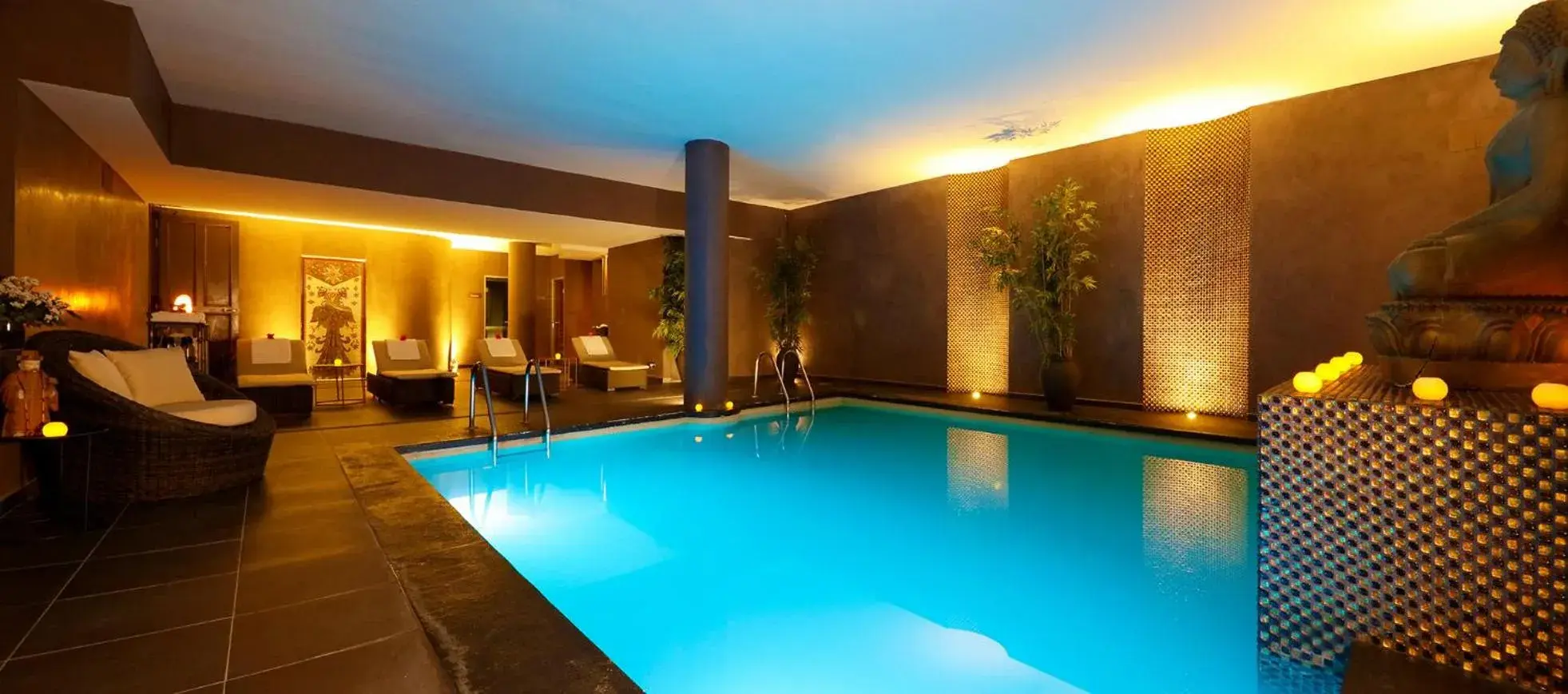 Swimming Pool in Augusta Club & Spa - Adults Only