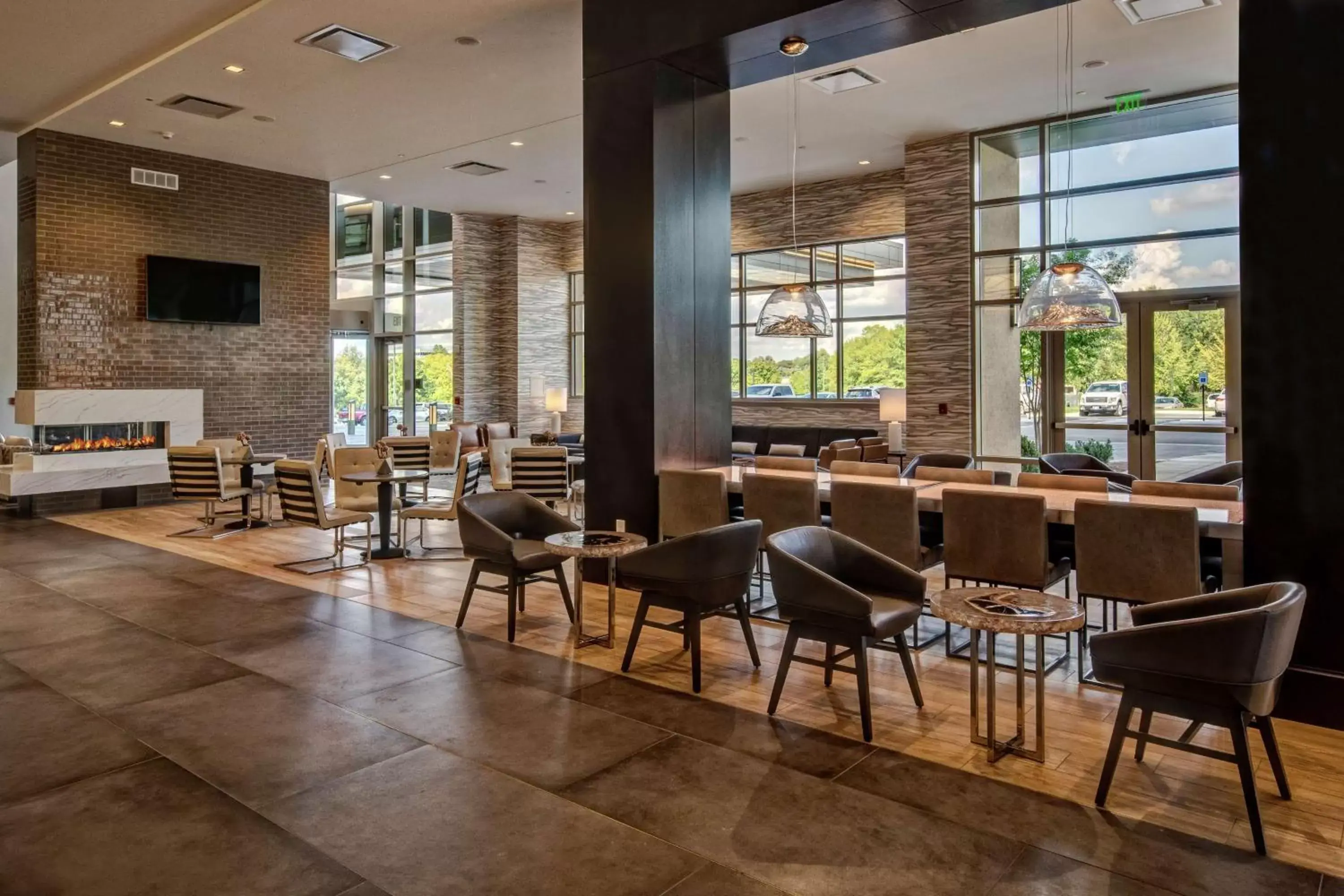 Lounge or bar in Hilton Franklin Cool Springs Lounge or bar in Hilton Franklin Cool Springs