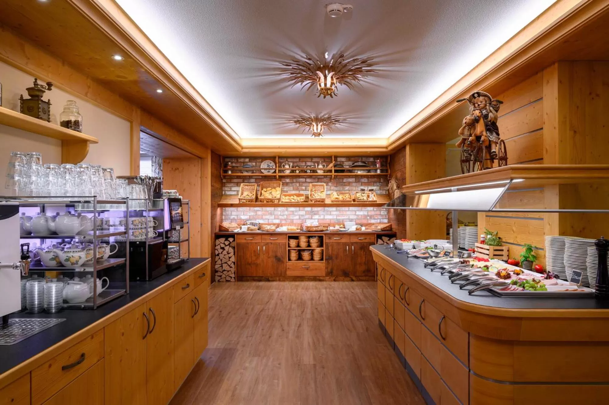 Buffet breakfast in Ringhotel Krone