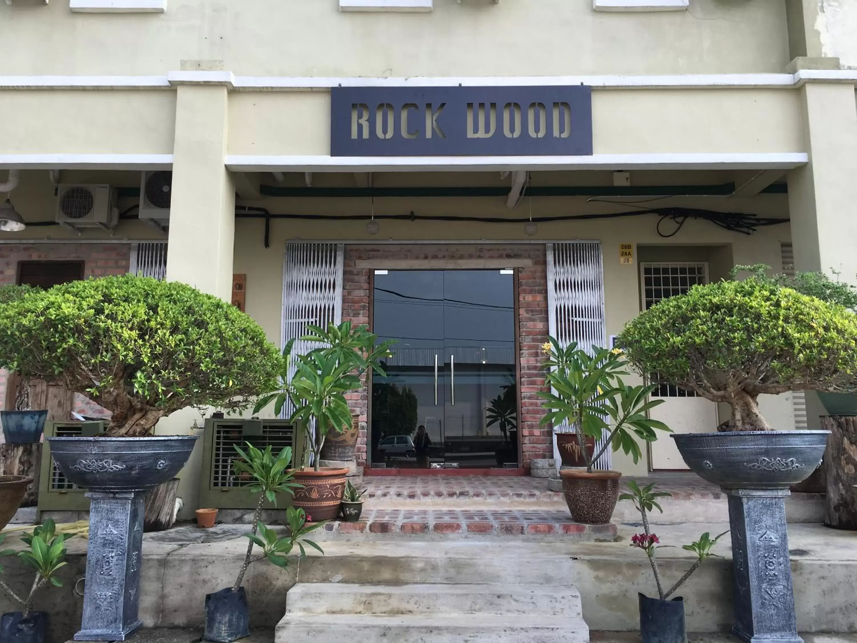 Facade/entrance in Rock Wood Hotel