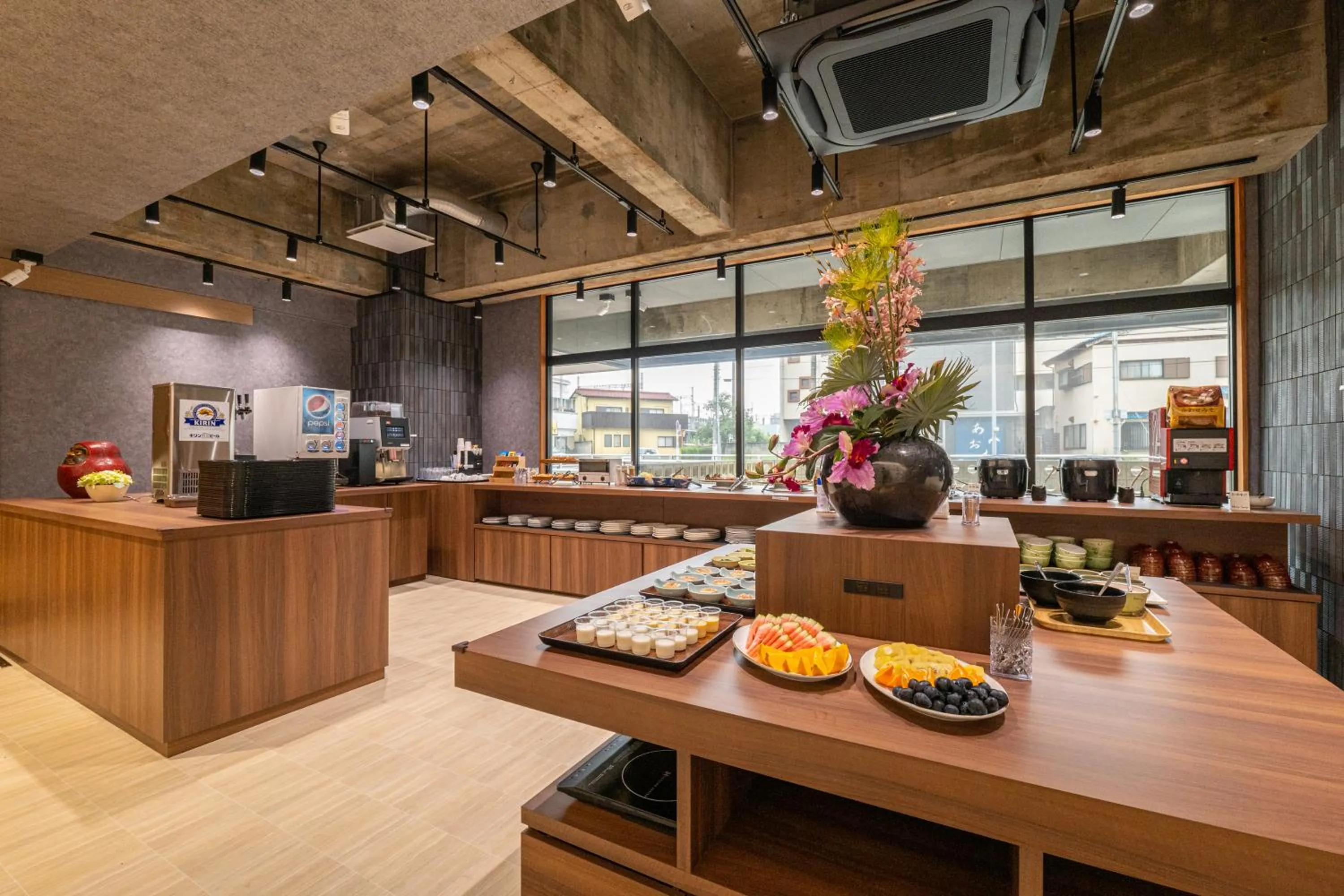 Restaurant/places to eat in Hotel Sun