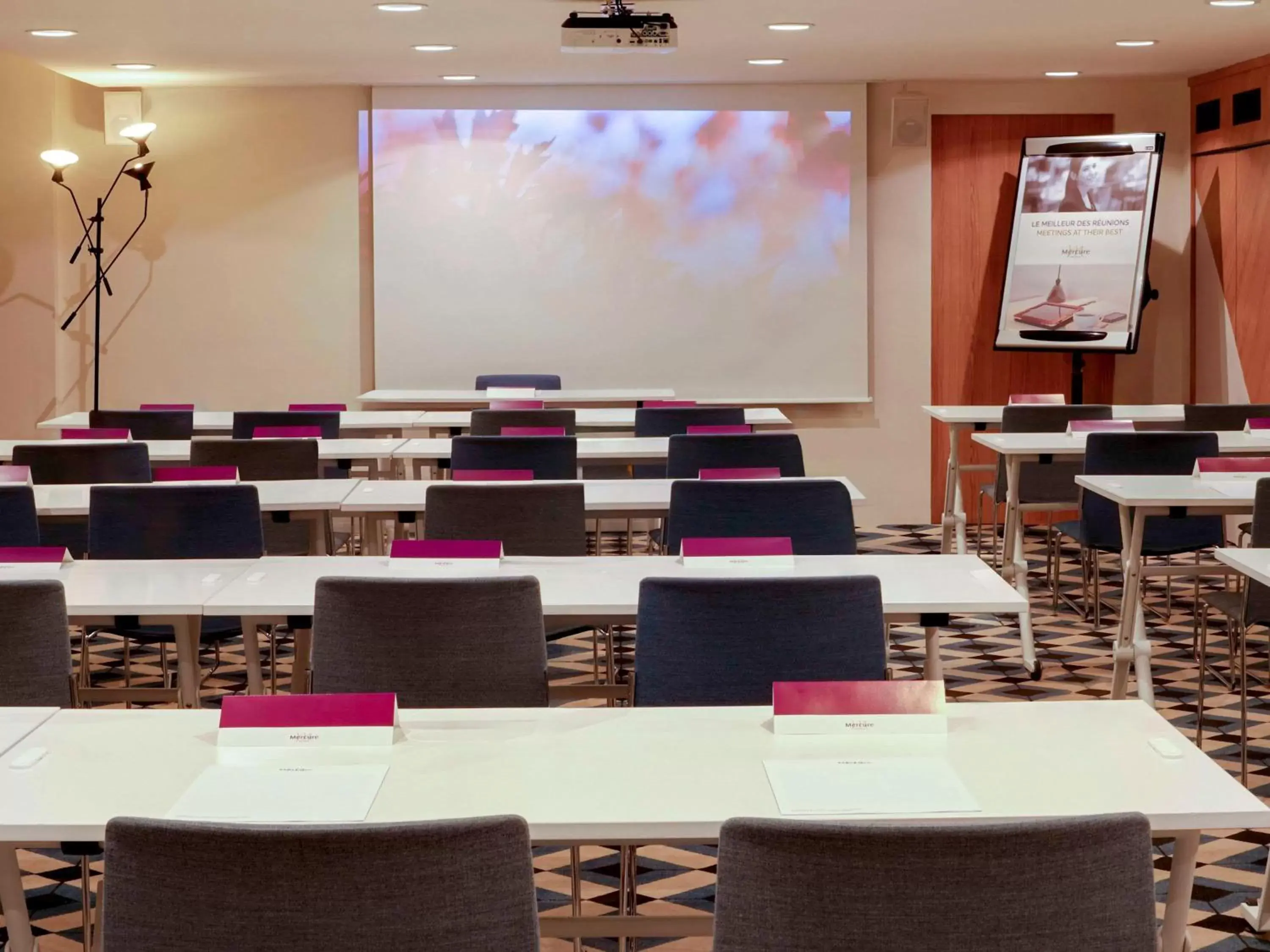 Meeting/conference room in Mercure Marseille Centre Prado Vélodrome