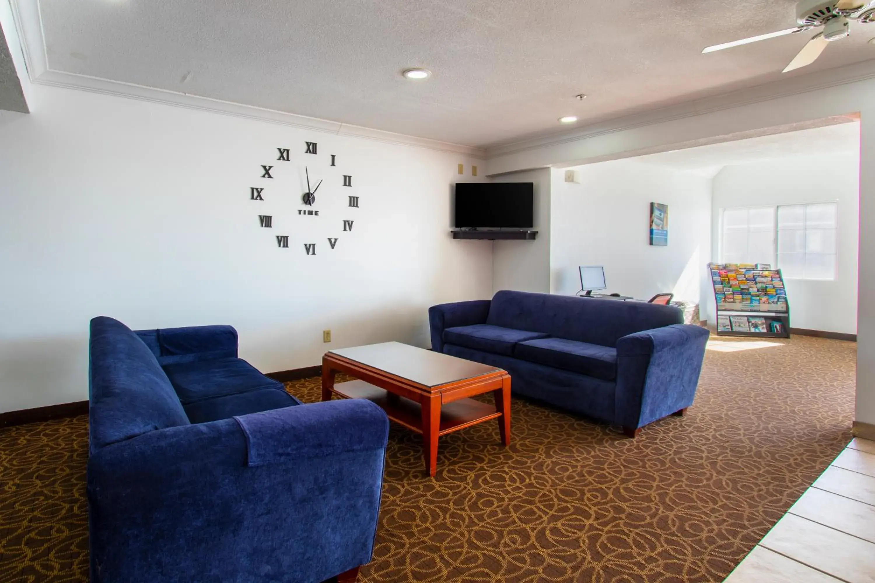 Lobby or reception, Seating Area in Motel 6-El Paso, TX - Southeast