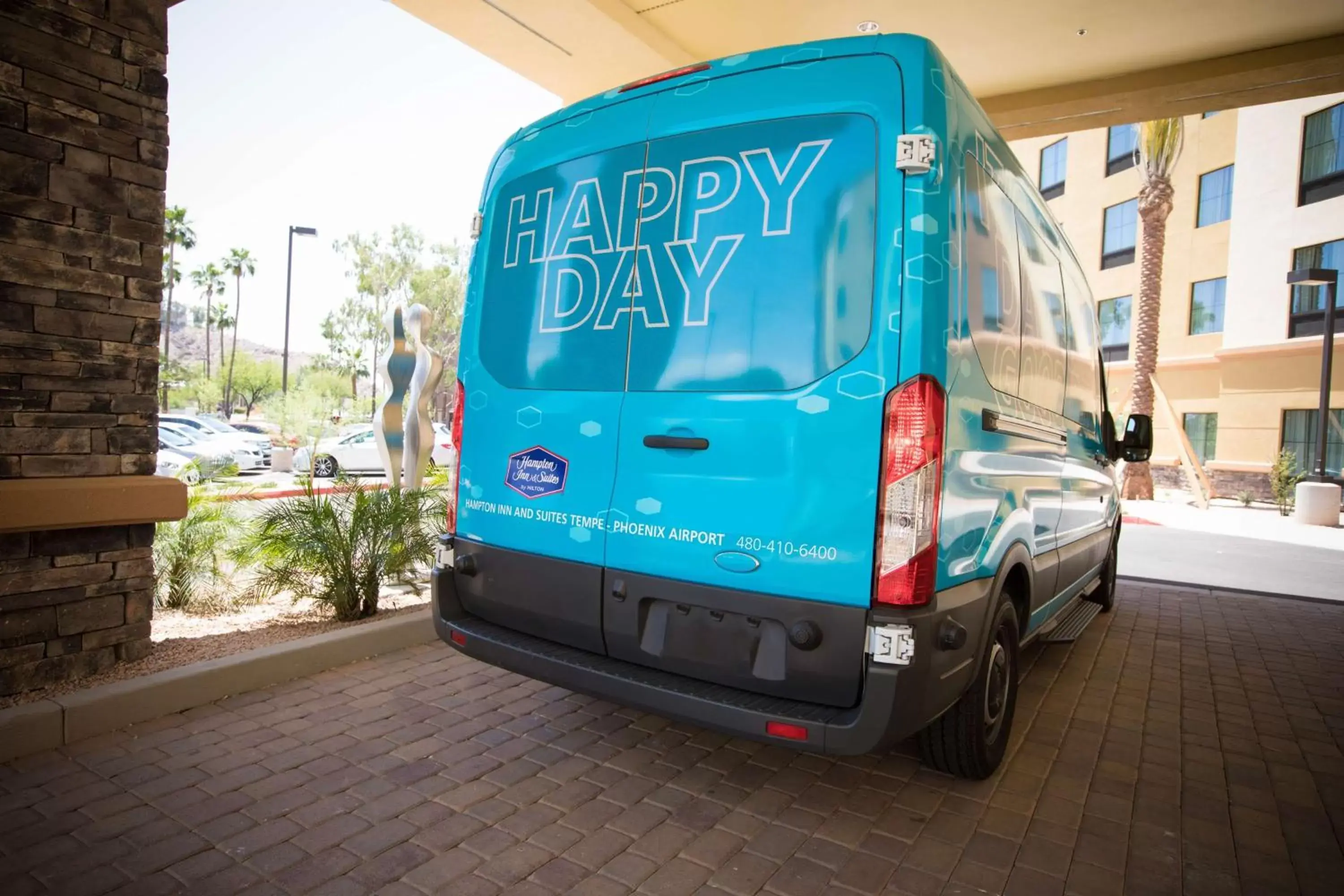 Property building in Hampton Inn & Suites Tempe/Phoenix Airport, Az Property building in Hampton Inn & Suites Tempe/Phoenix Airport, Az