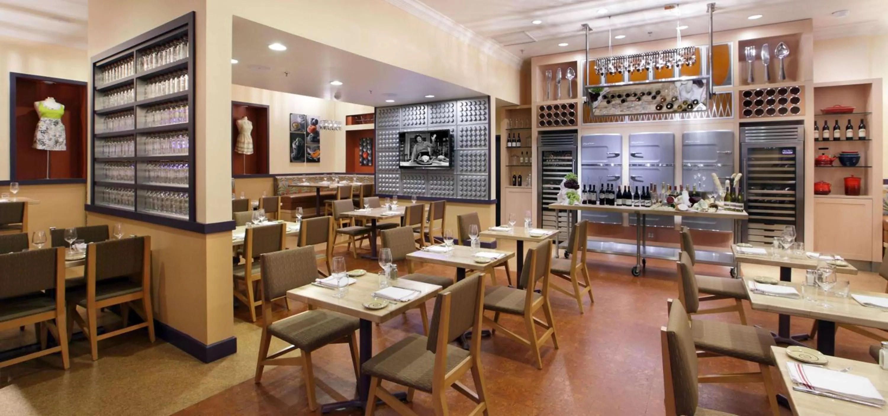 Restaurant/places to eat in The Verve Boston Natick, Tapestry Collection by Hilton