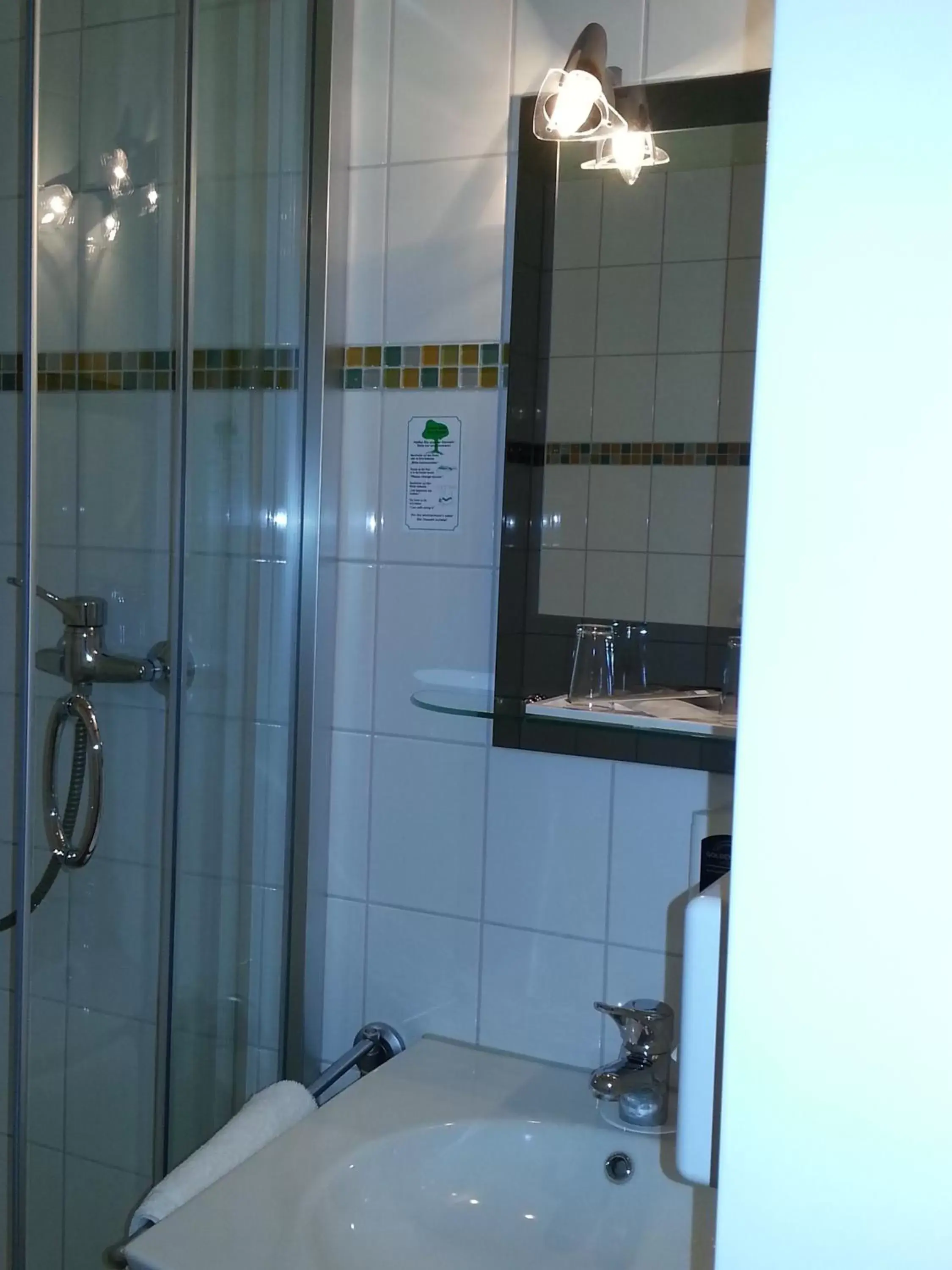 Bathroom in Hotel Aviva