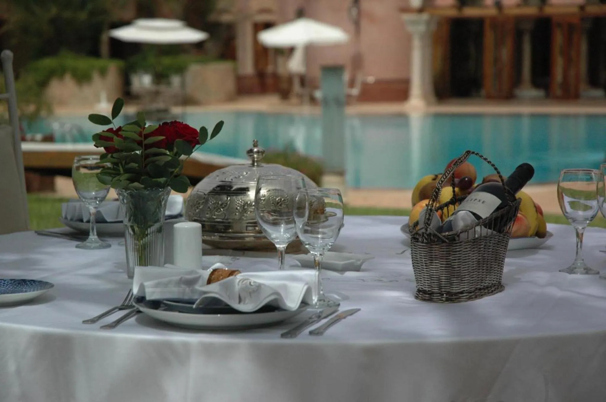 Restaurant/places to eat in Palais Mehdi