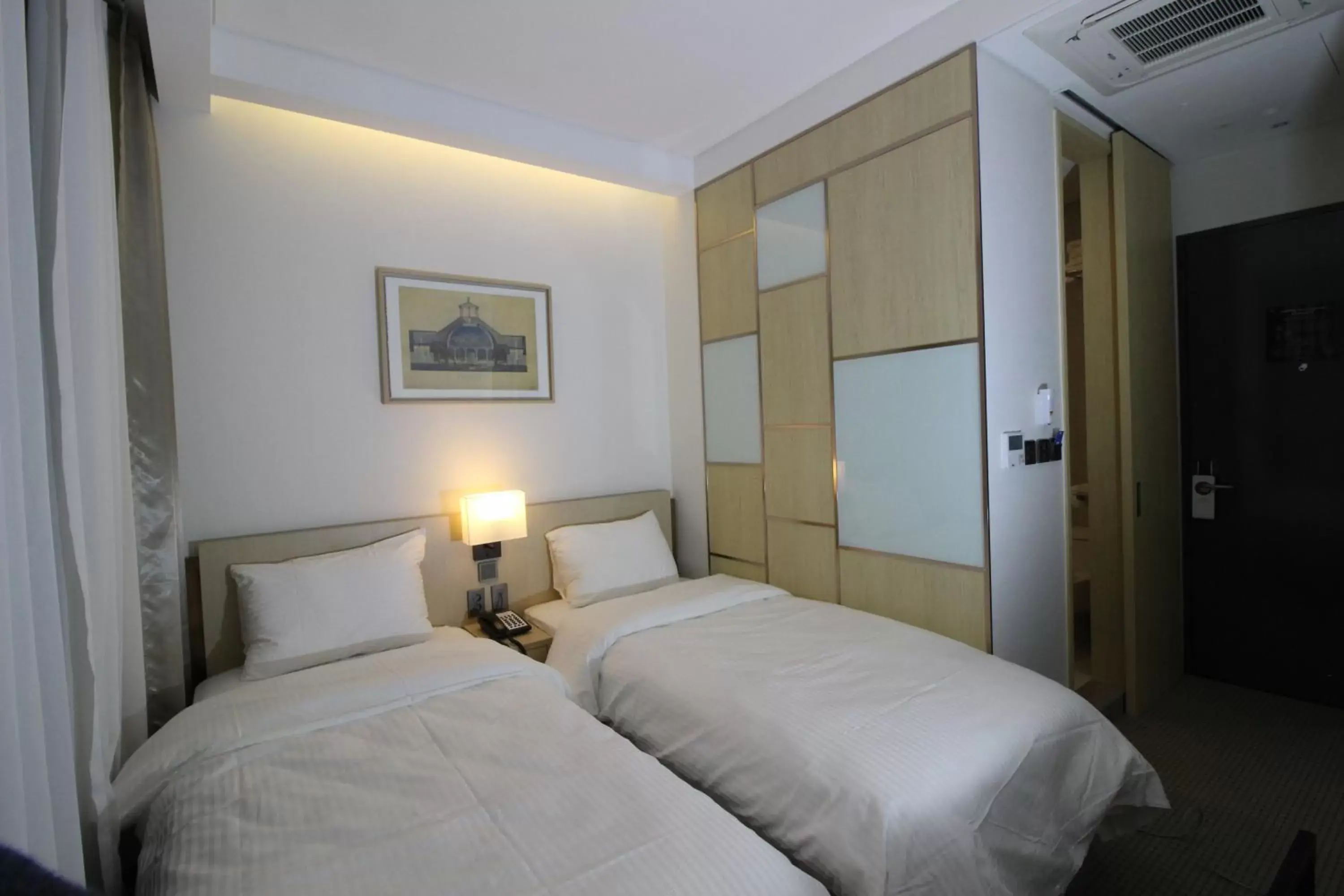 Economy Twin Room in Hotel Migliore Seoul