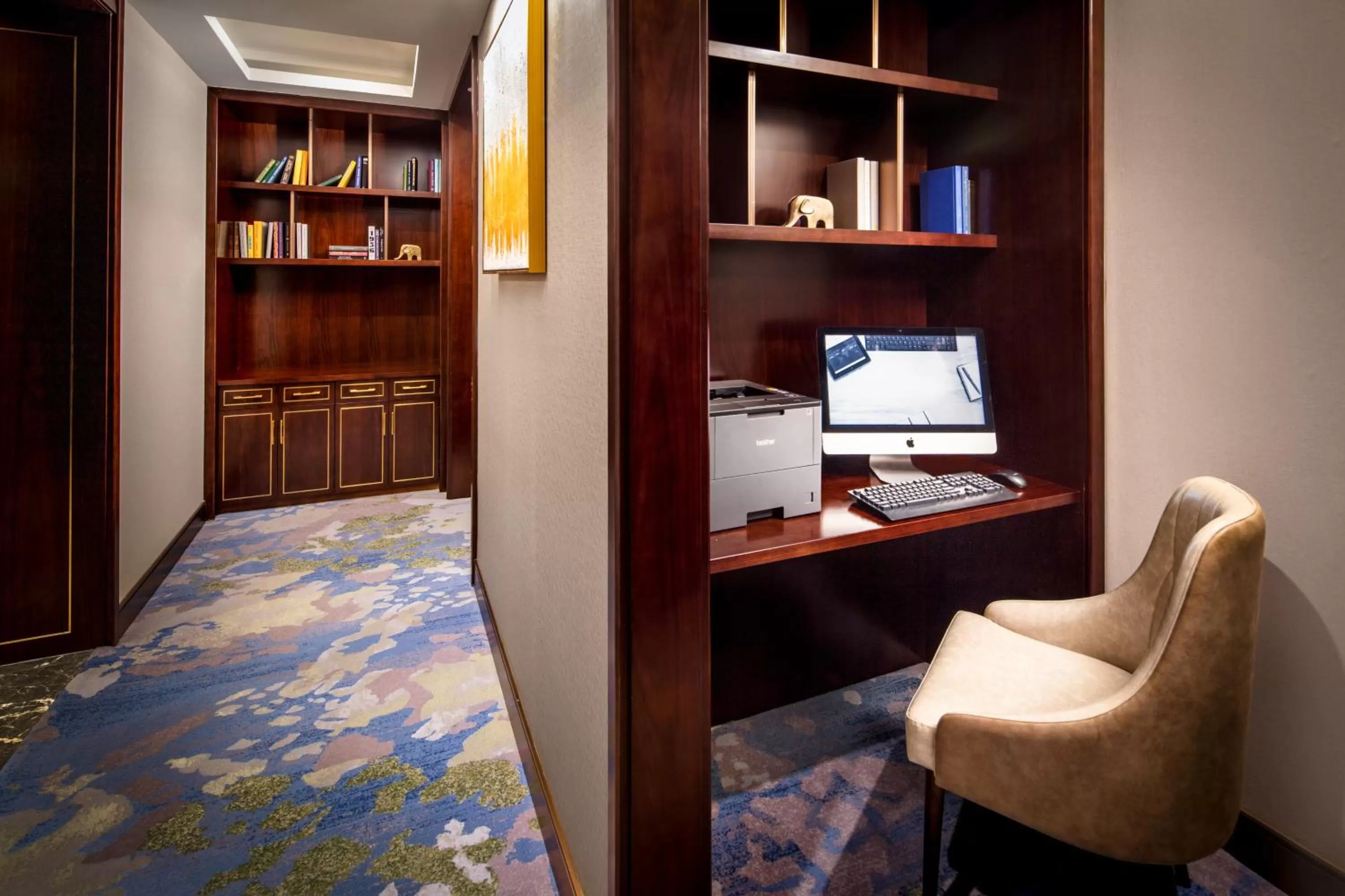 Business facilities in Blossom Hotel Houston, Curio Collection by Hilton