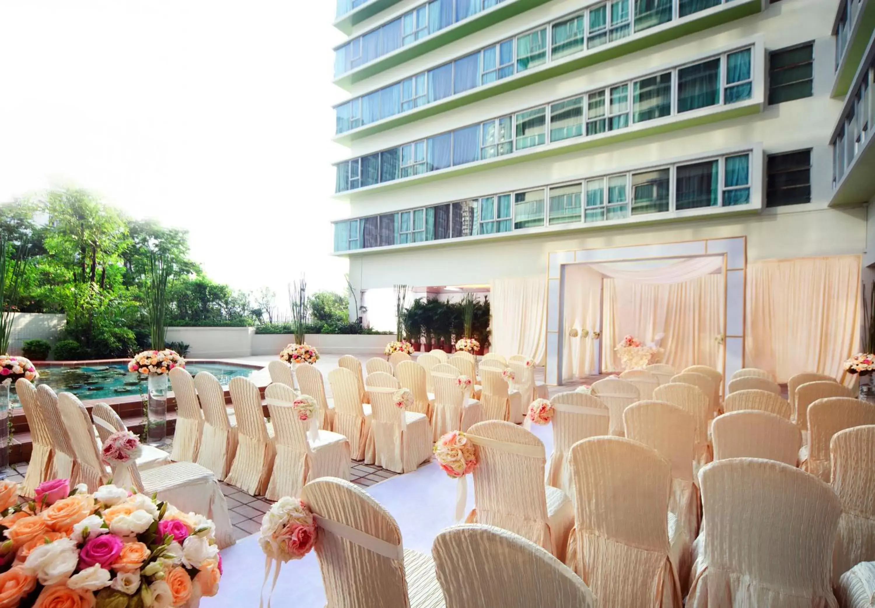 Restaurant/places to eat in Regal Riverside Hotel Restaurant/places to eat in Regal Riverside Hotel