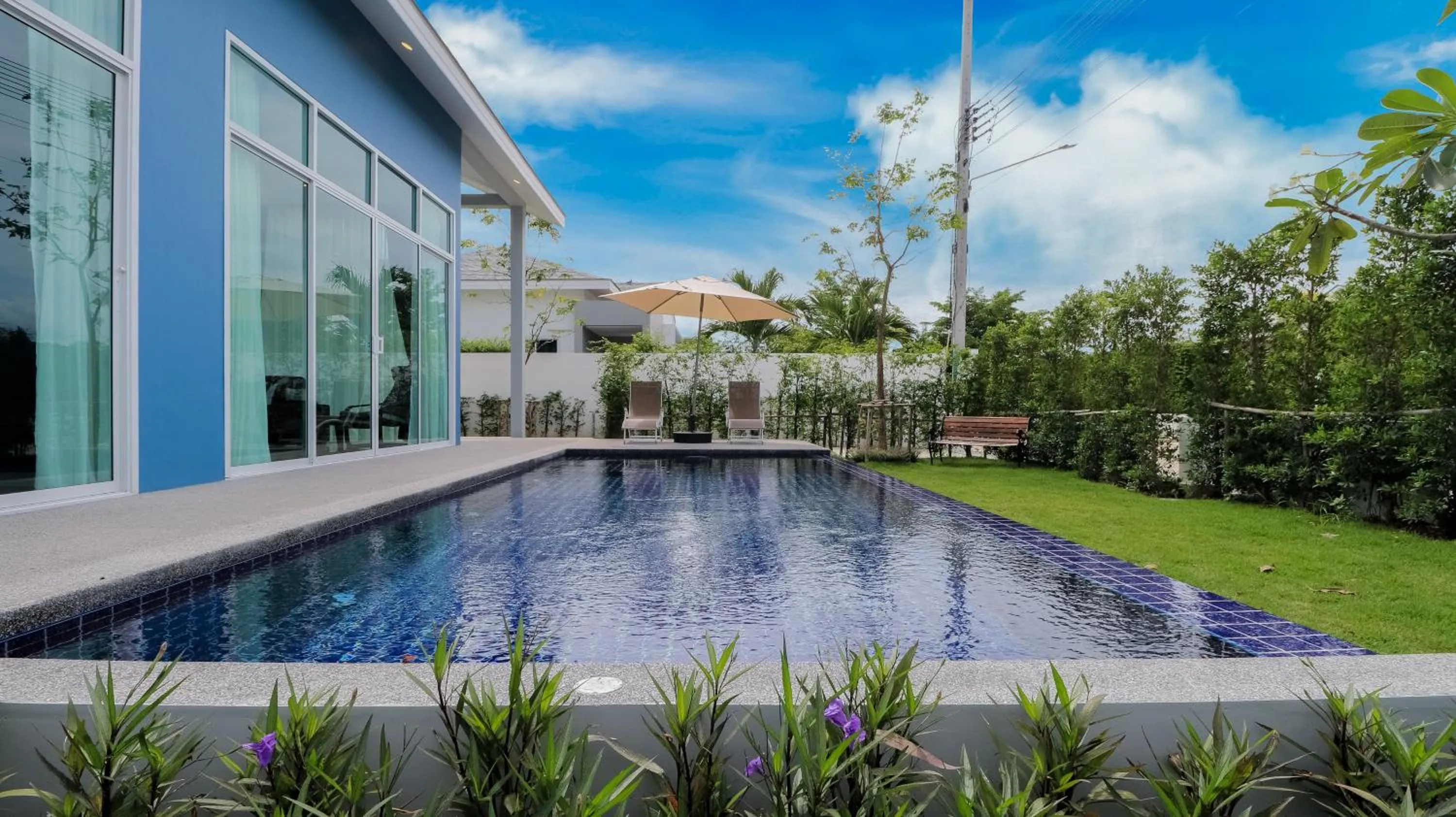 Swimming pool in Chaum Haus Pool Villas