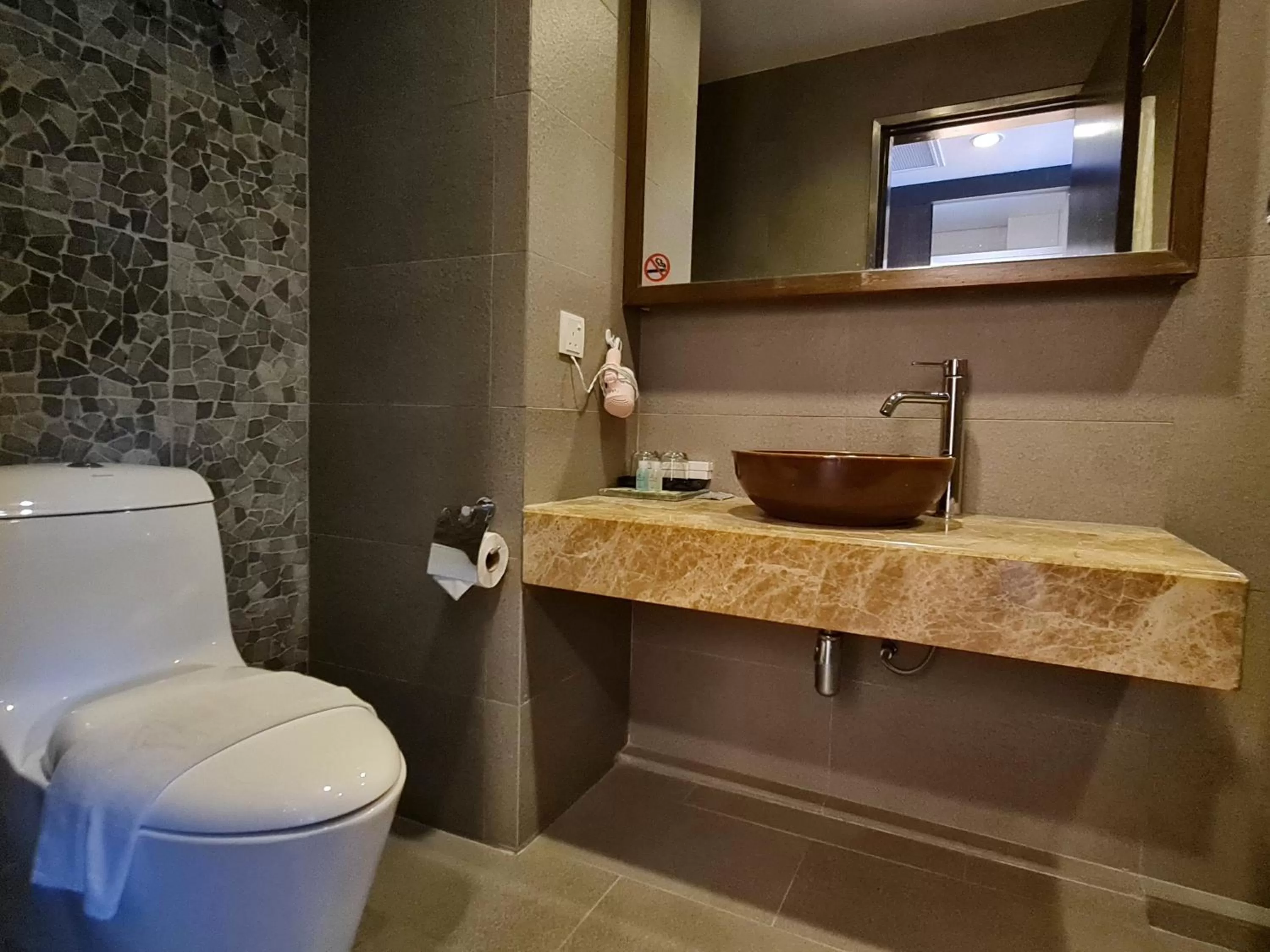 Bathroom in Swan Garden Hotel