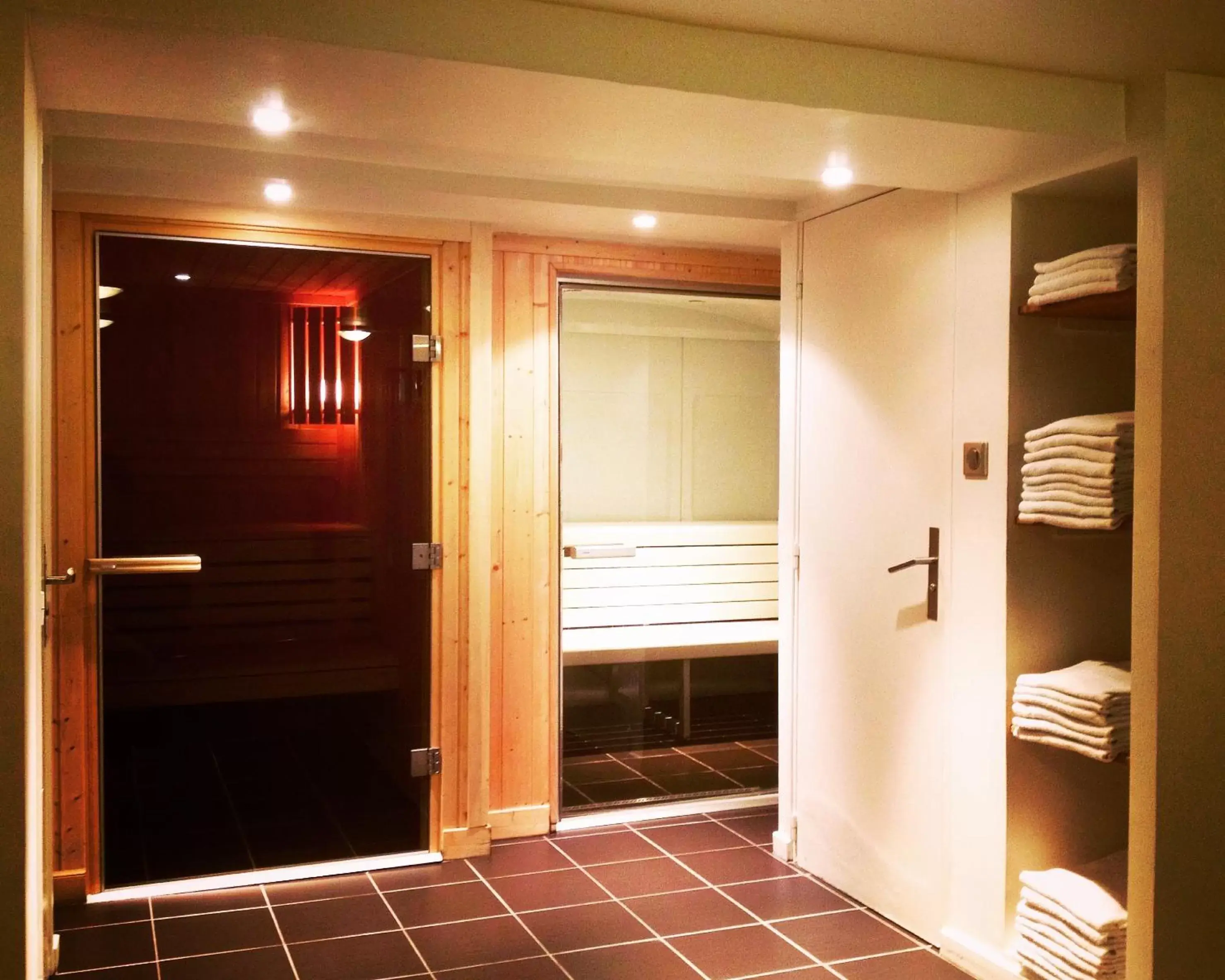 Sauna, Spa/Wellness in Mercure Lille Roubaix Grand Hôtel