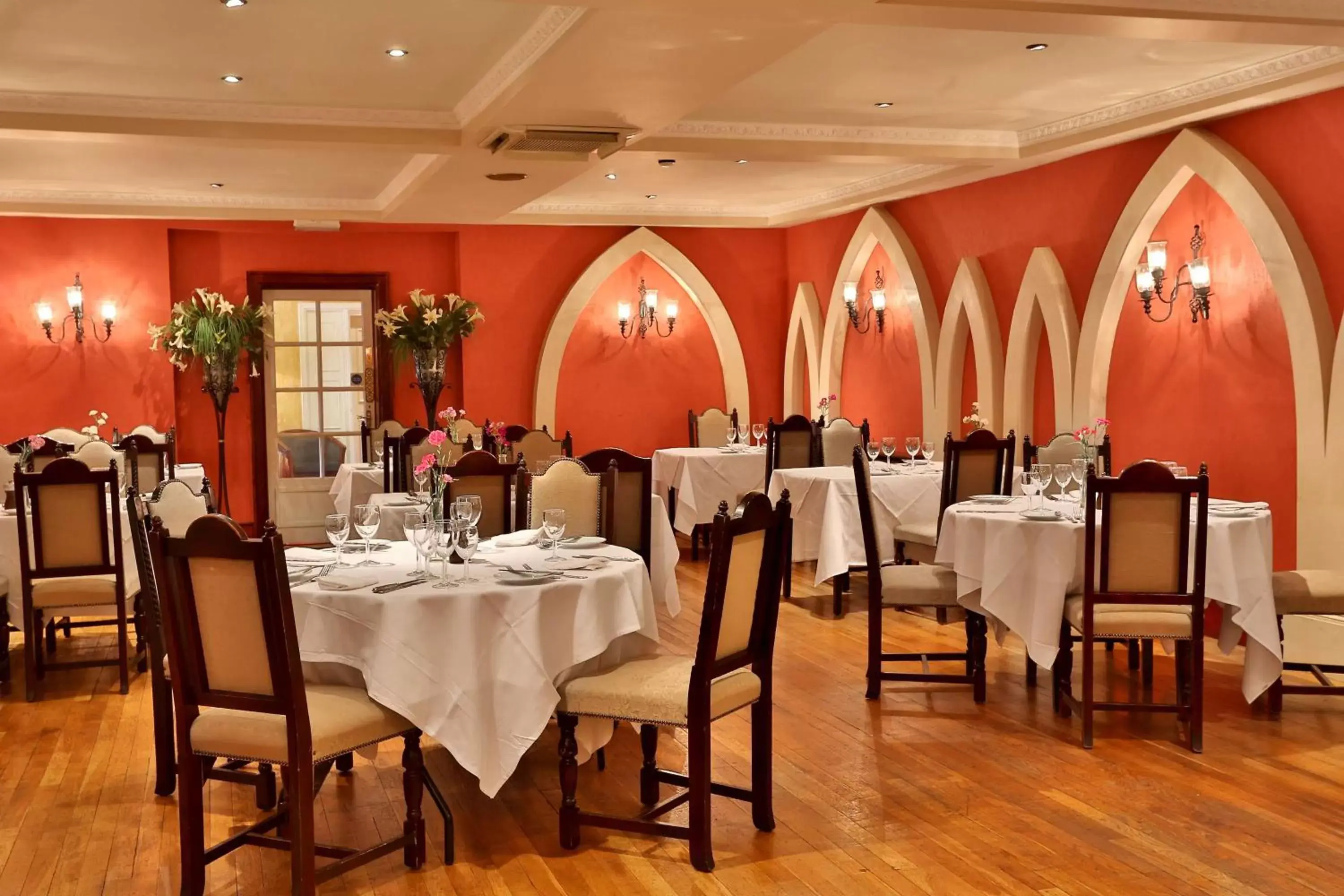 On site, Restaurant/Places to Eat in Best Western Abbots Barton Hotel