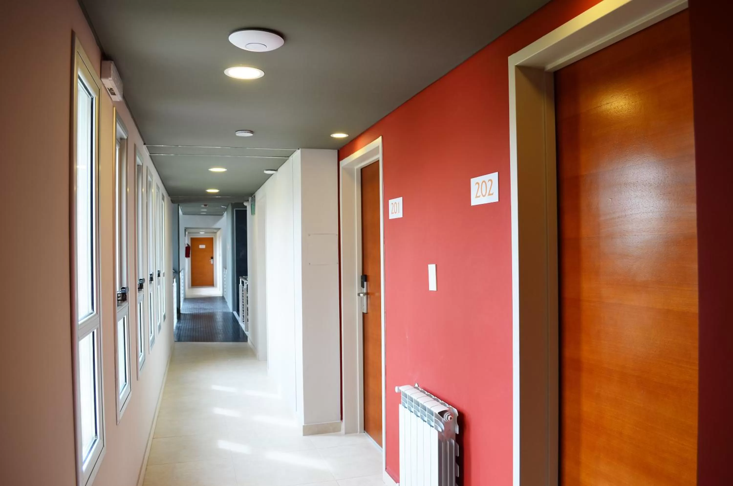 Logo/Certificate/Sign, Bed in Hotel Bait