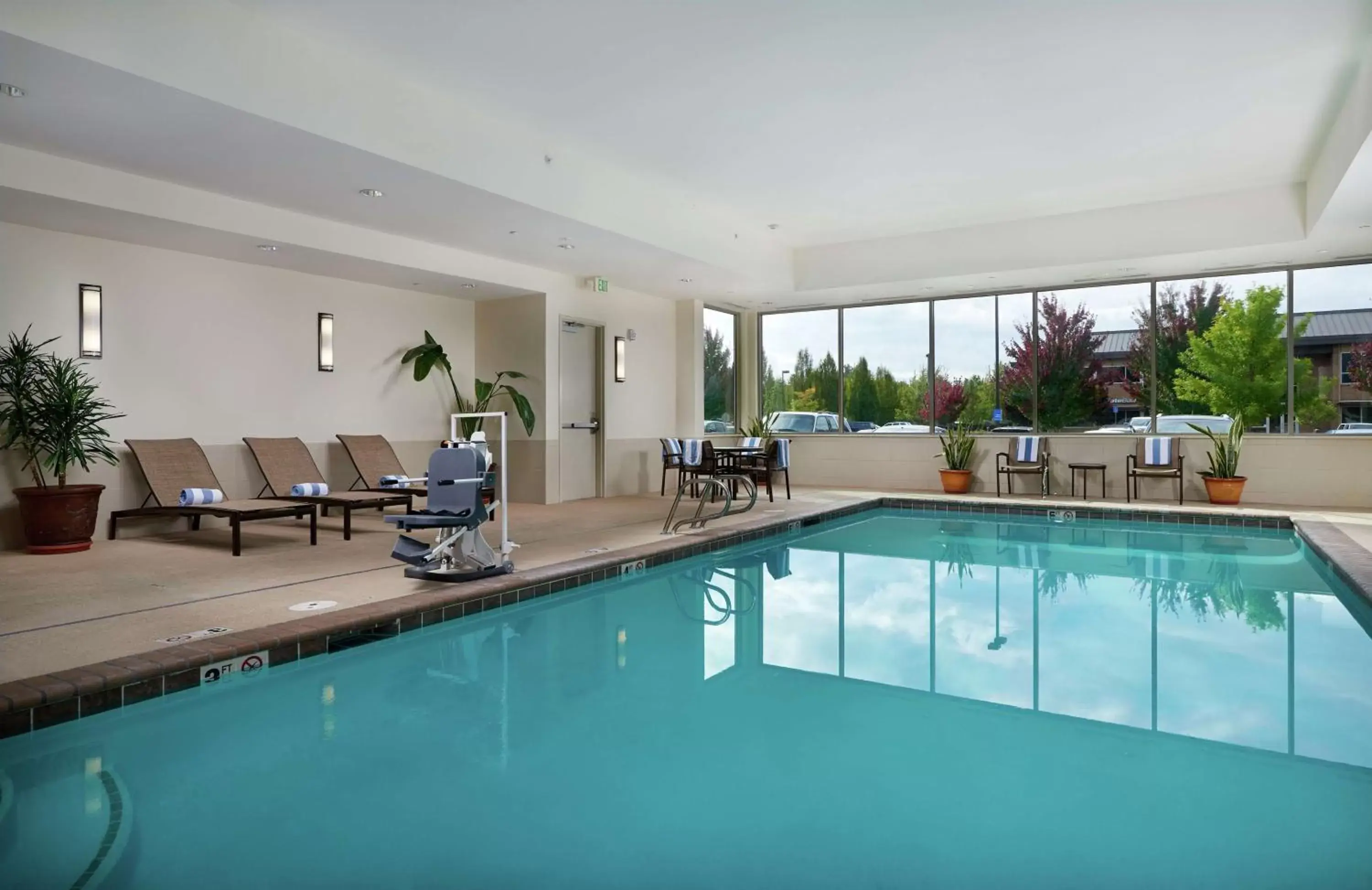 Pool view, Swimming Pool in Hampton Inn and Suites Salem