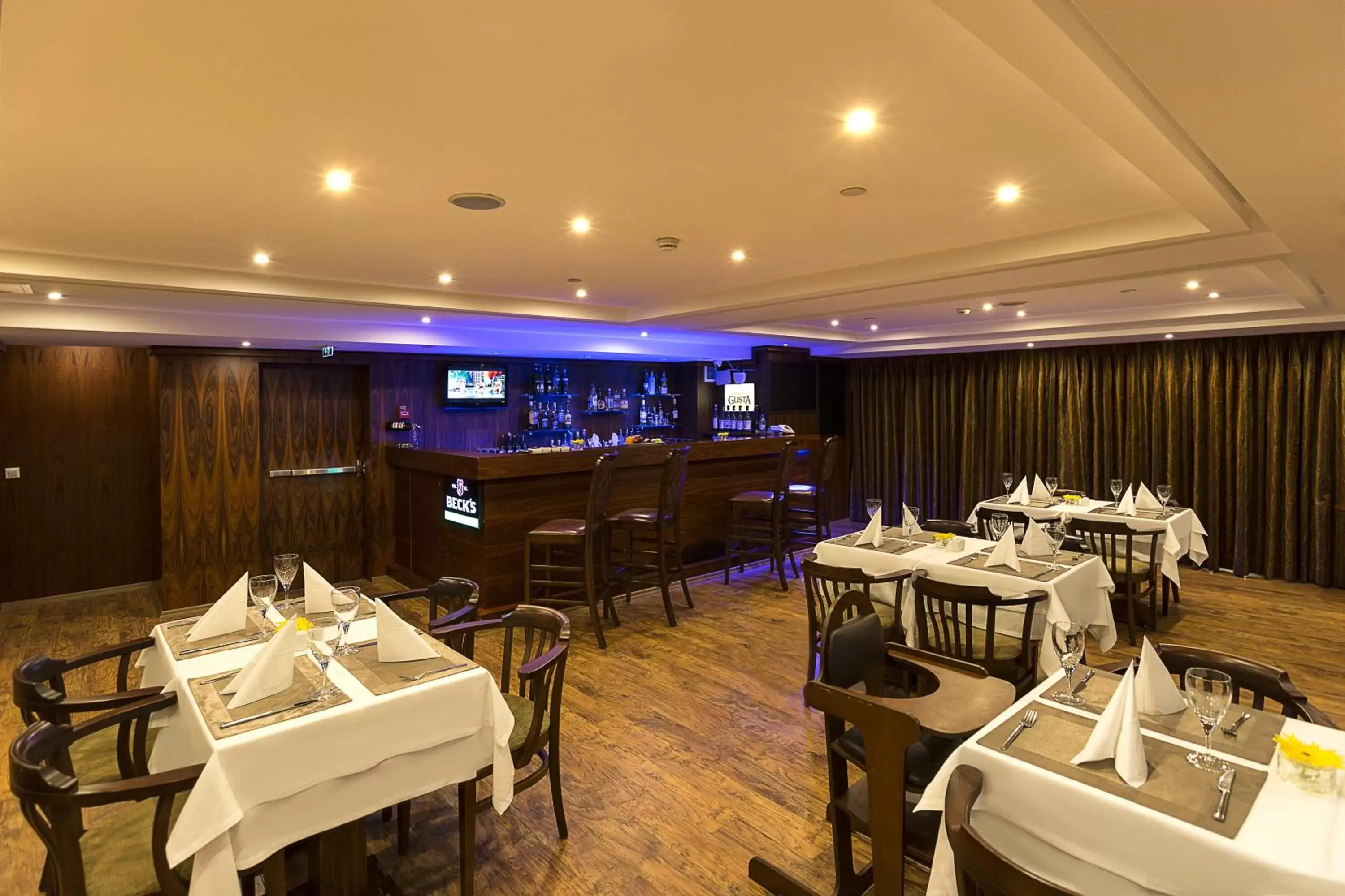 Restaurant/Places to Eat in Taxim Express Bosphorus Hotel