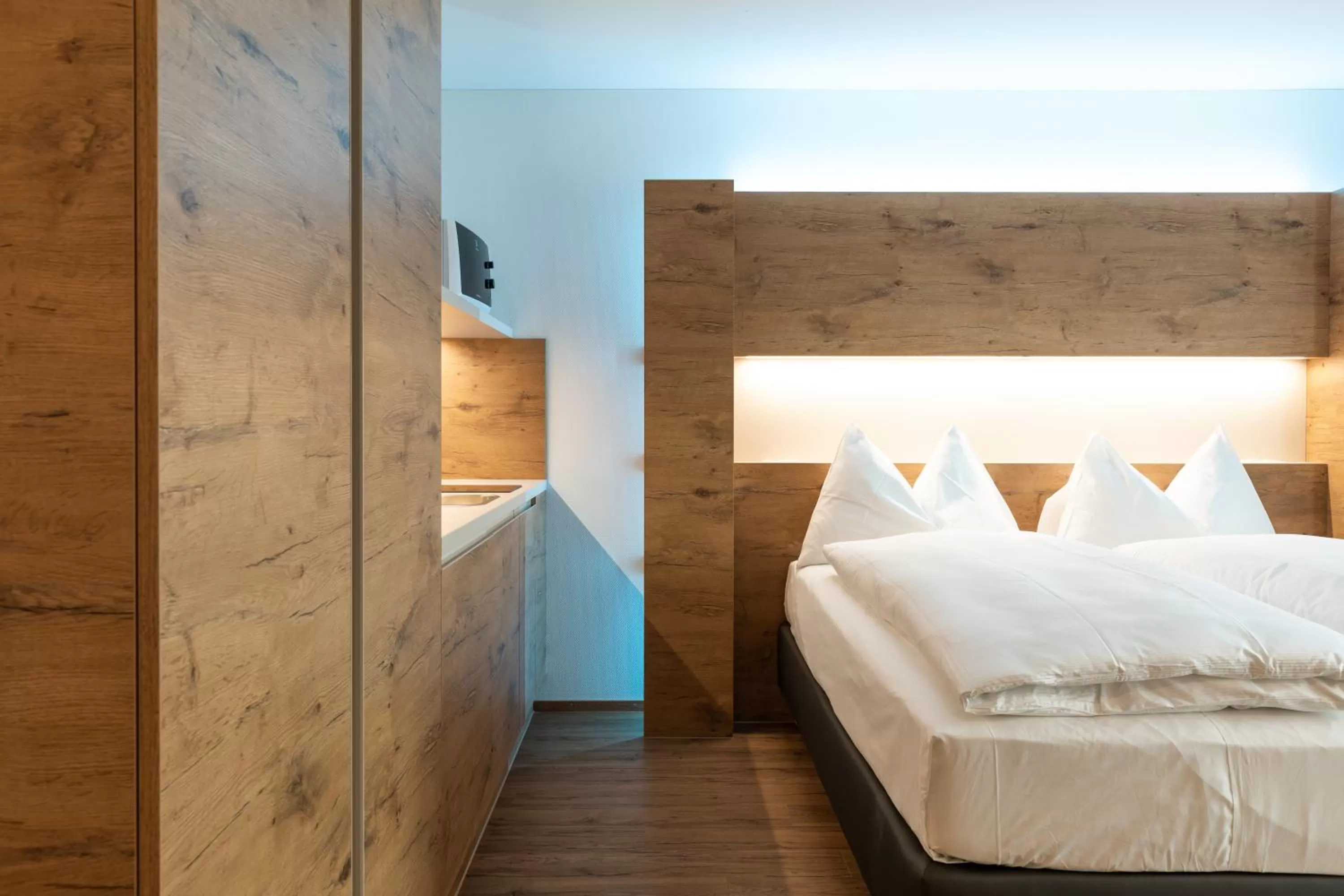 Photo of the whole room, Bed in TRIP INN JET HOTEL Zürich Airport