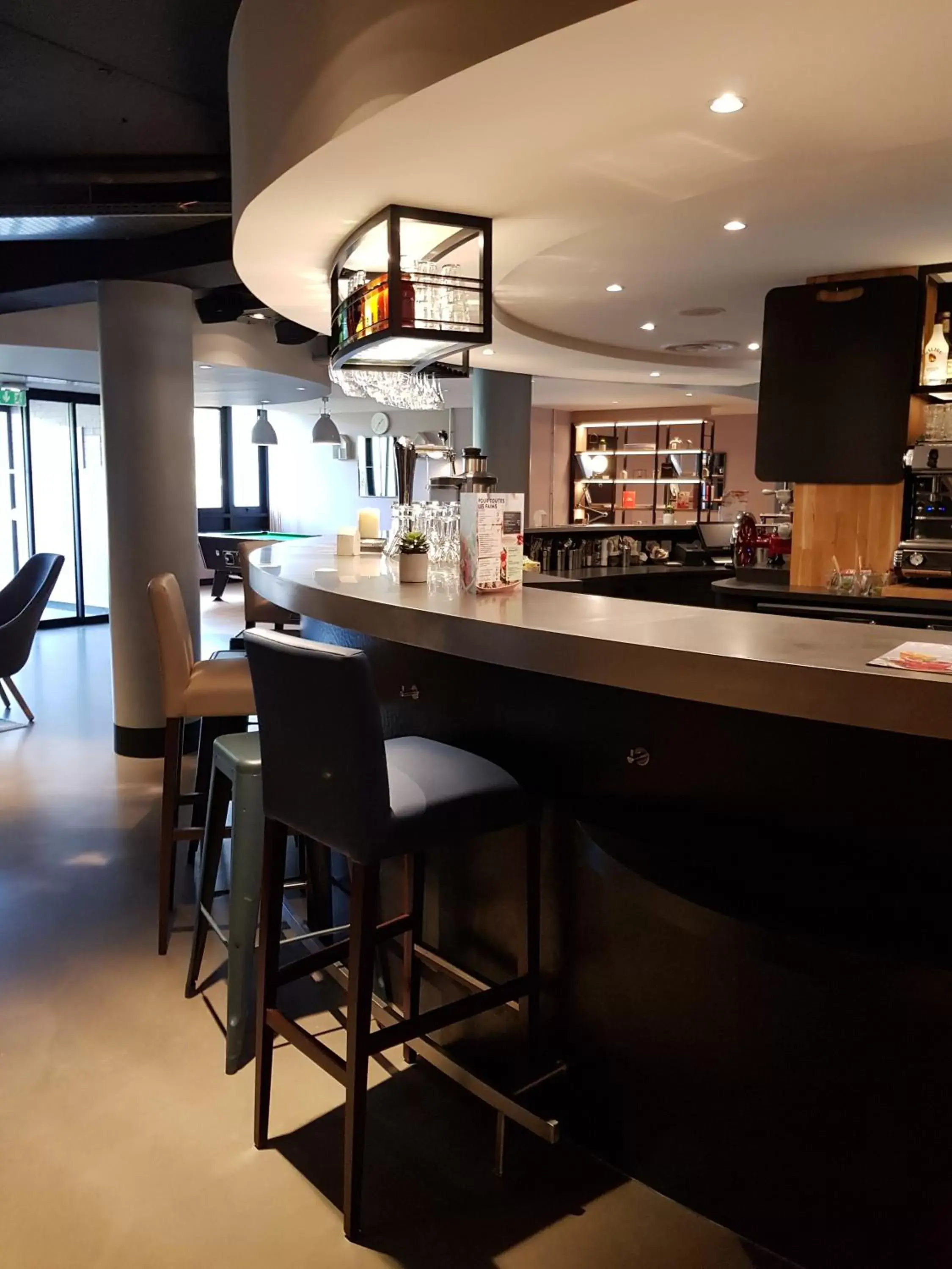 Billiard, Lounge/Bar in Campanile Marne-La-Vallée - Torcy