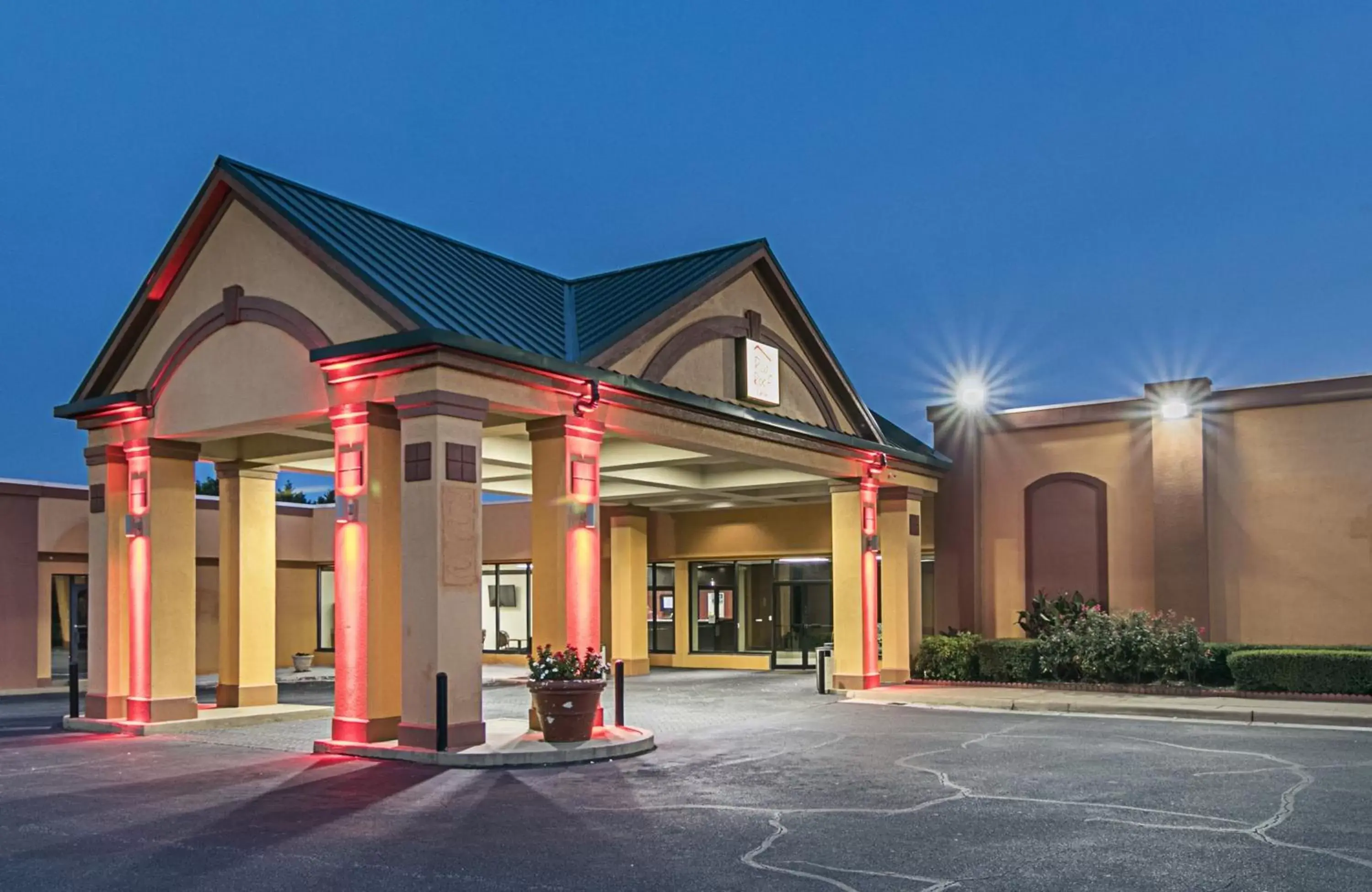 Property Building in Red Roof Inn Forsyth