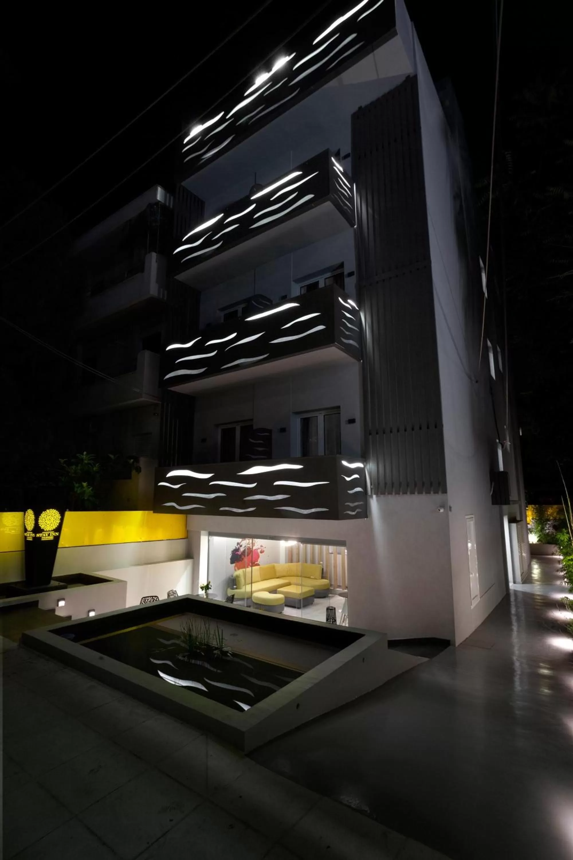 Property building, Kitchen/Kitchenette in STAY INN