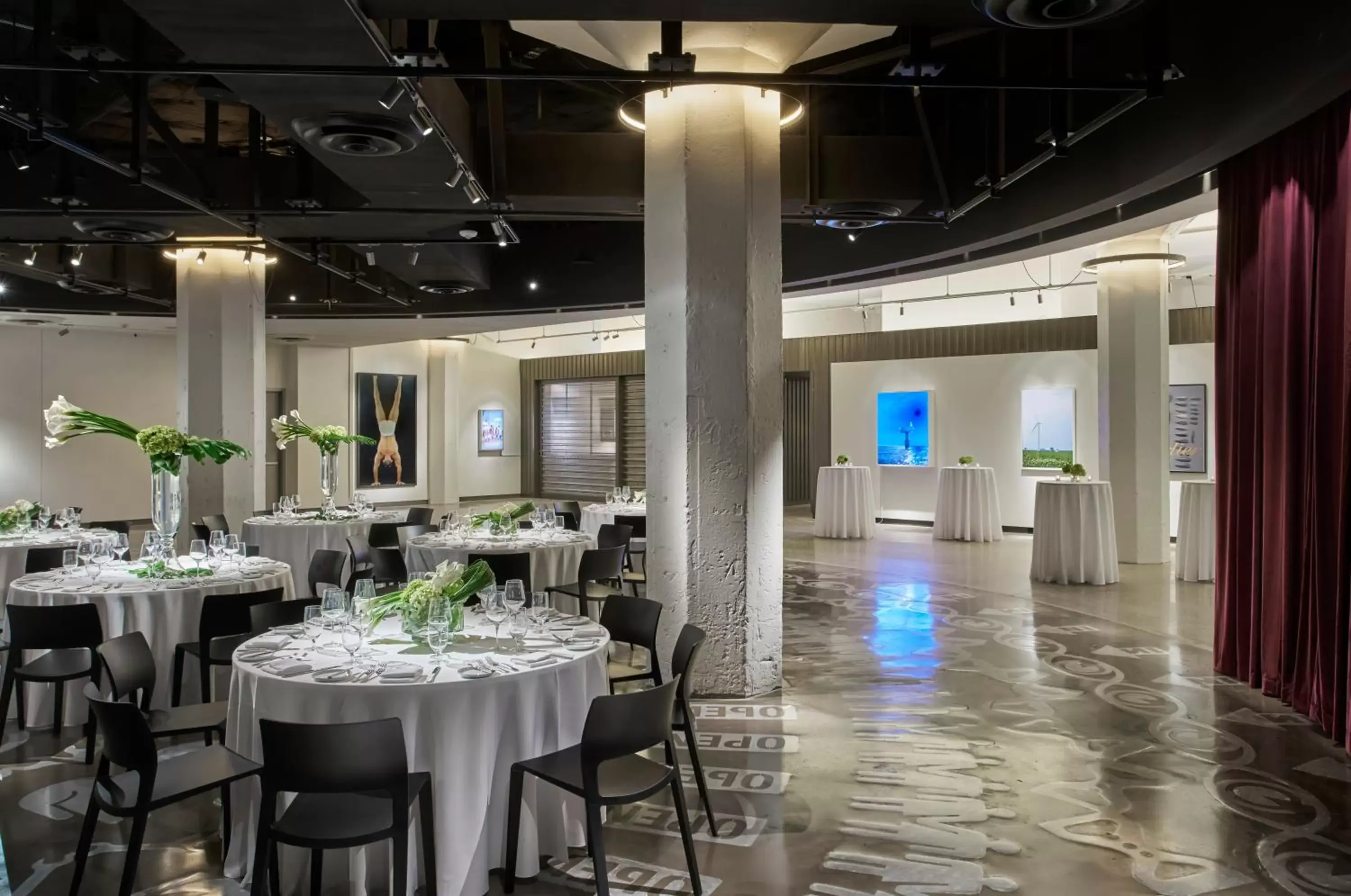 Banquet/Function facilities, Restaurant/Places to Eat in Fordson Hotel