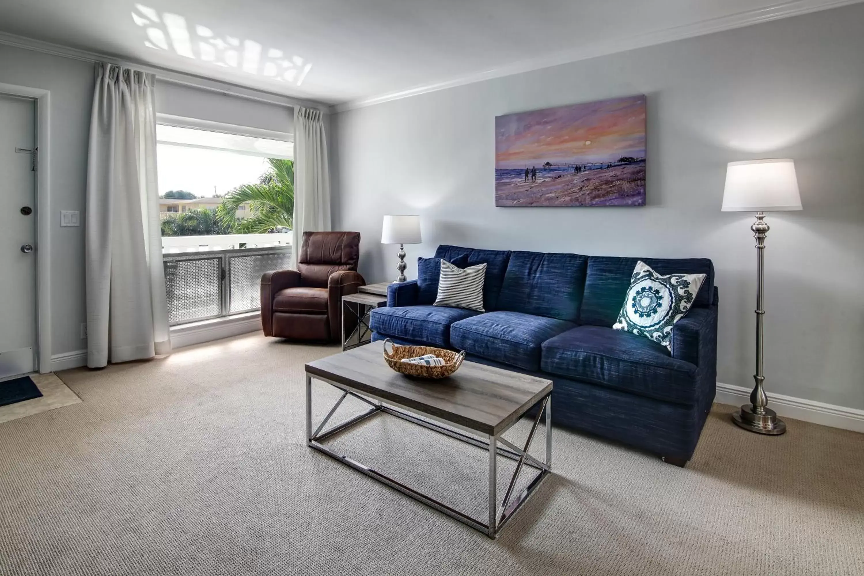 One-Bedroom Apartment in May-Dee Suites in Florida One-Bedroom Apartment in May-Dee Suites in Florida