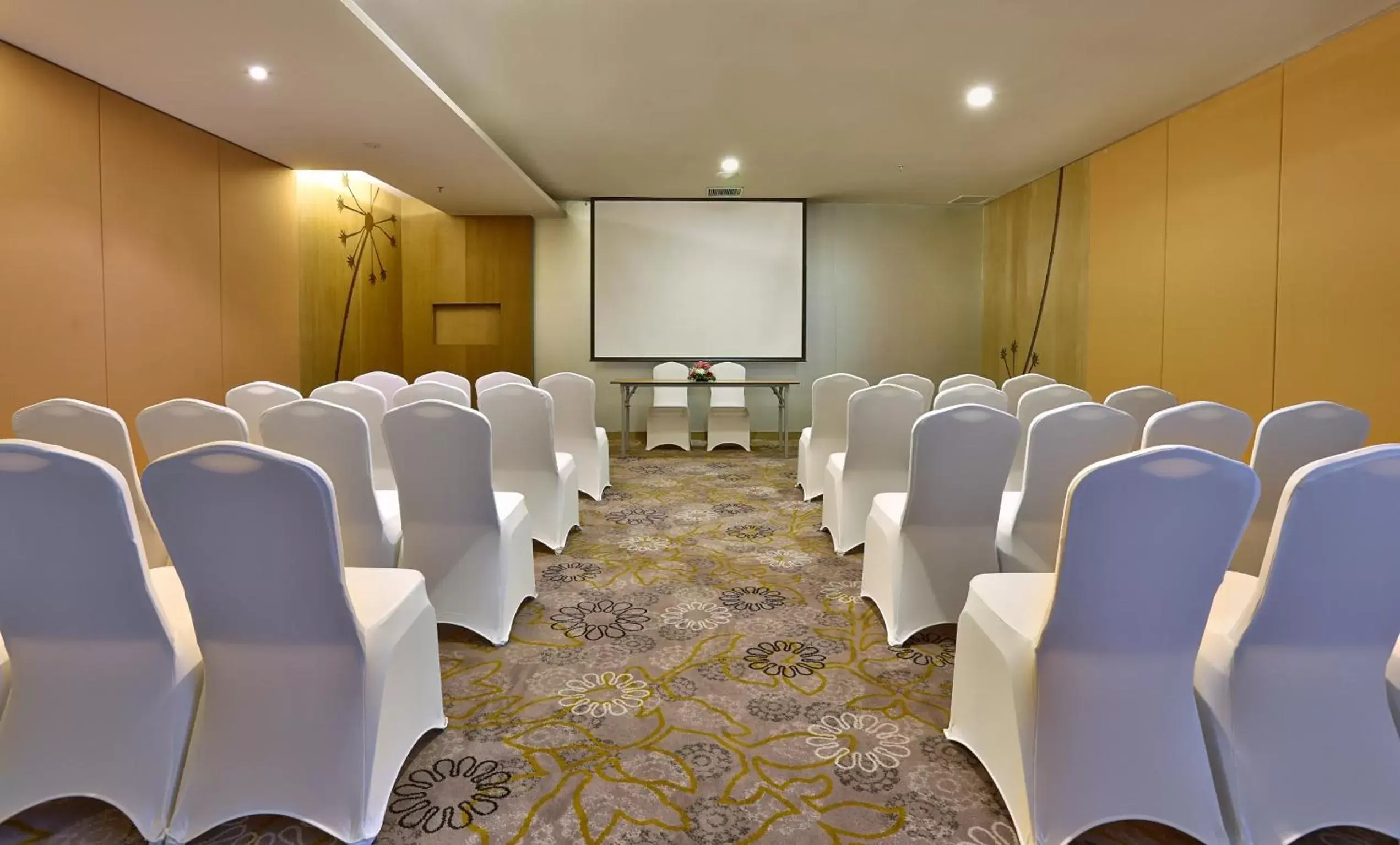 Business facilities in Mercure Serpong Alam Sutera