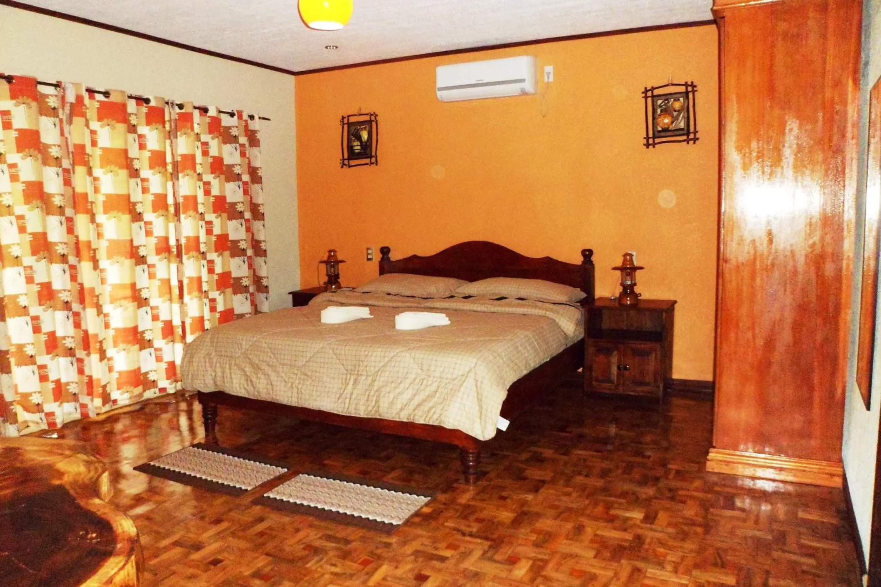 Bedroom, Bed in TipTop Hotel, Resto and Delishop