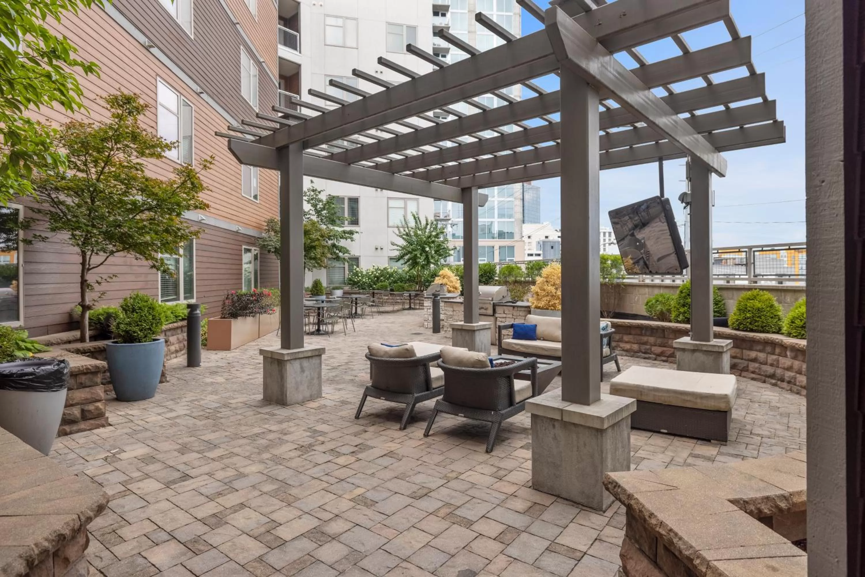 Balcony/Terrace in Placemakr Music Row - Vanderbilt