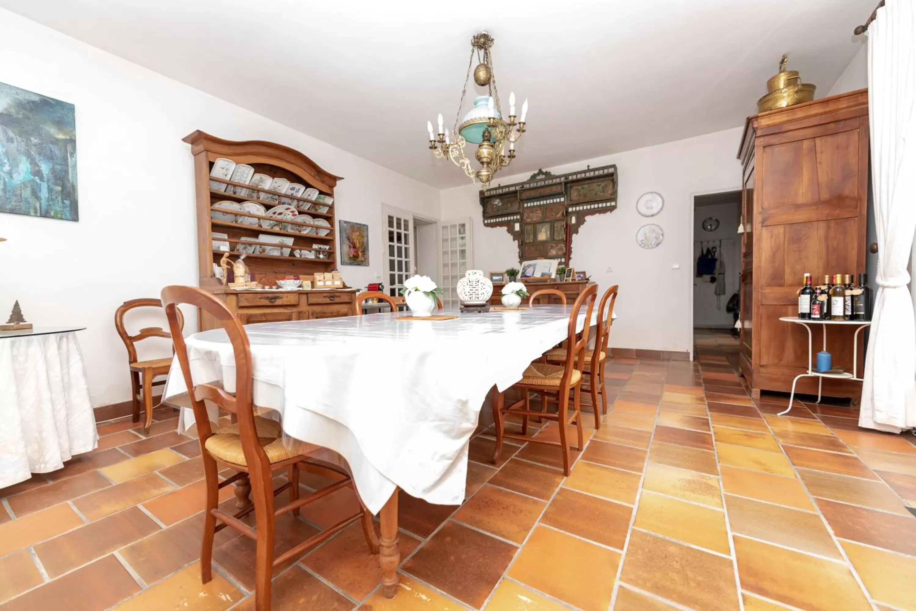Dining area, Restaurant/Places to Eat in Chambres d'hôtes de charme au REFUGE DU PEINTRE prés de St Emilion