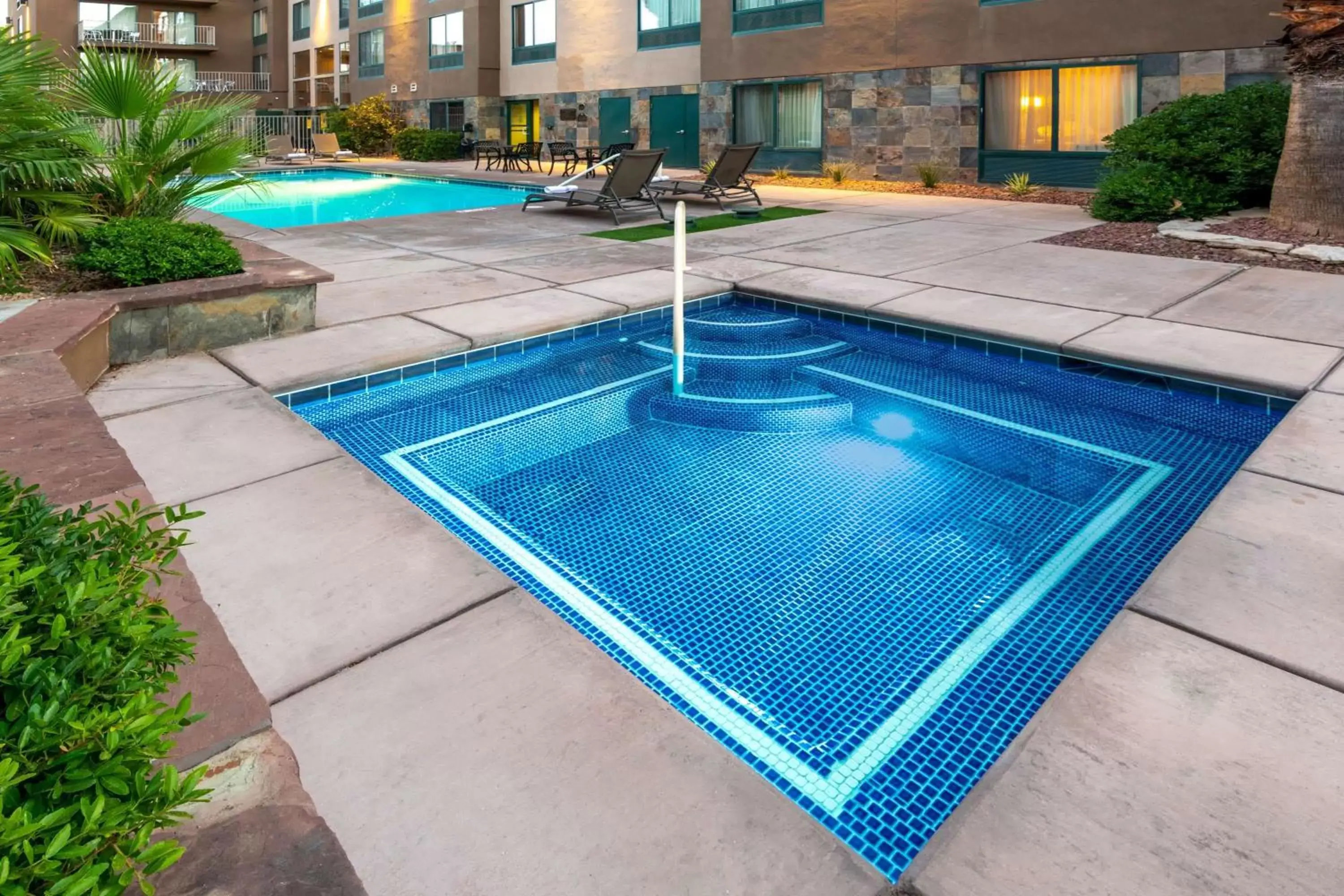 Hot Tub, Swimming Pool in Wingate by Wyndham - St. George