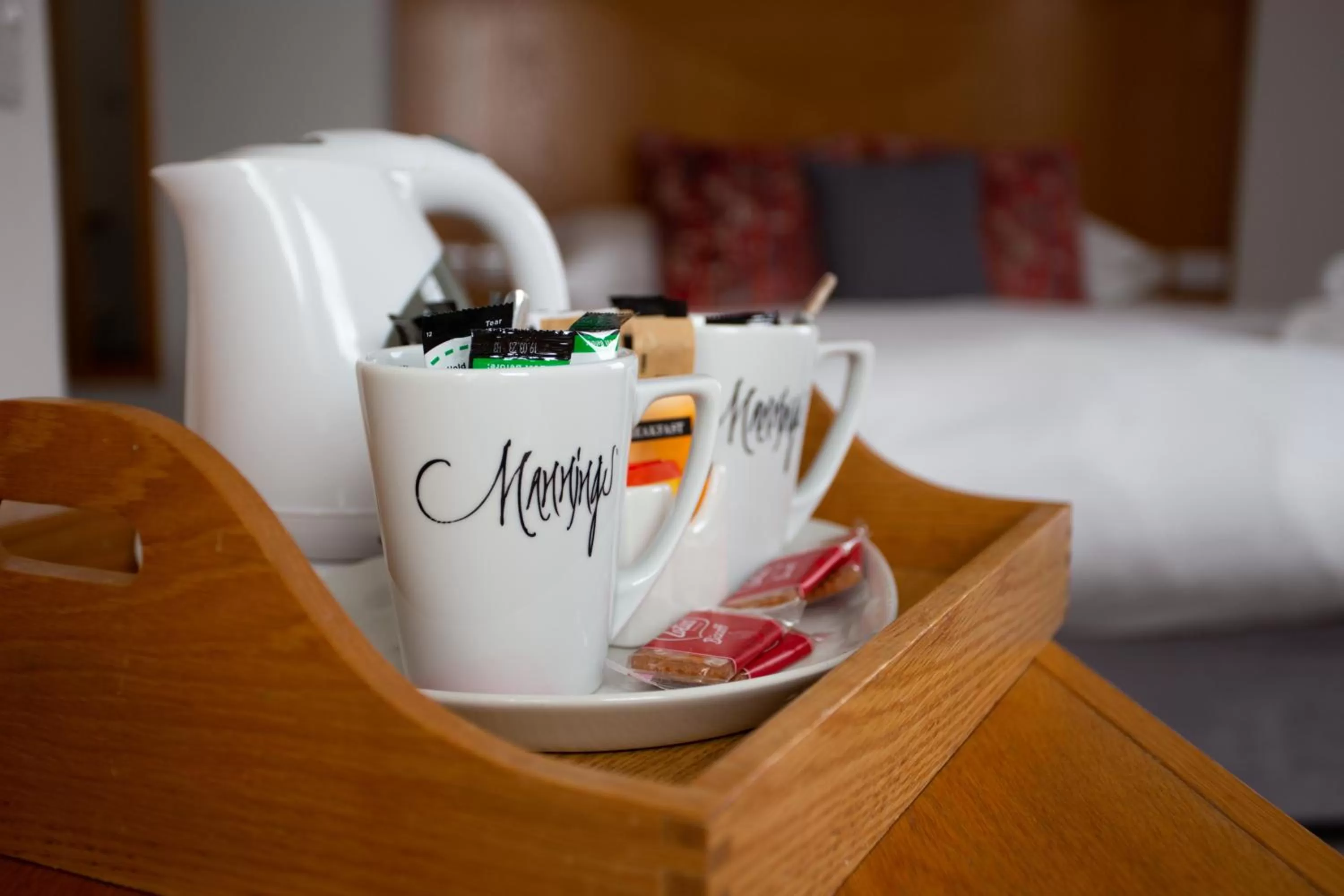 Coffee/tea facilities, Bed in Mannings Hotel