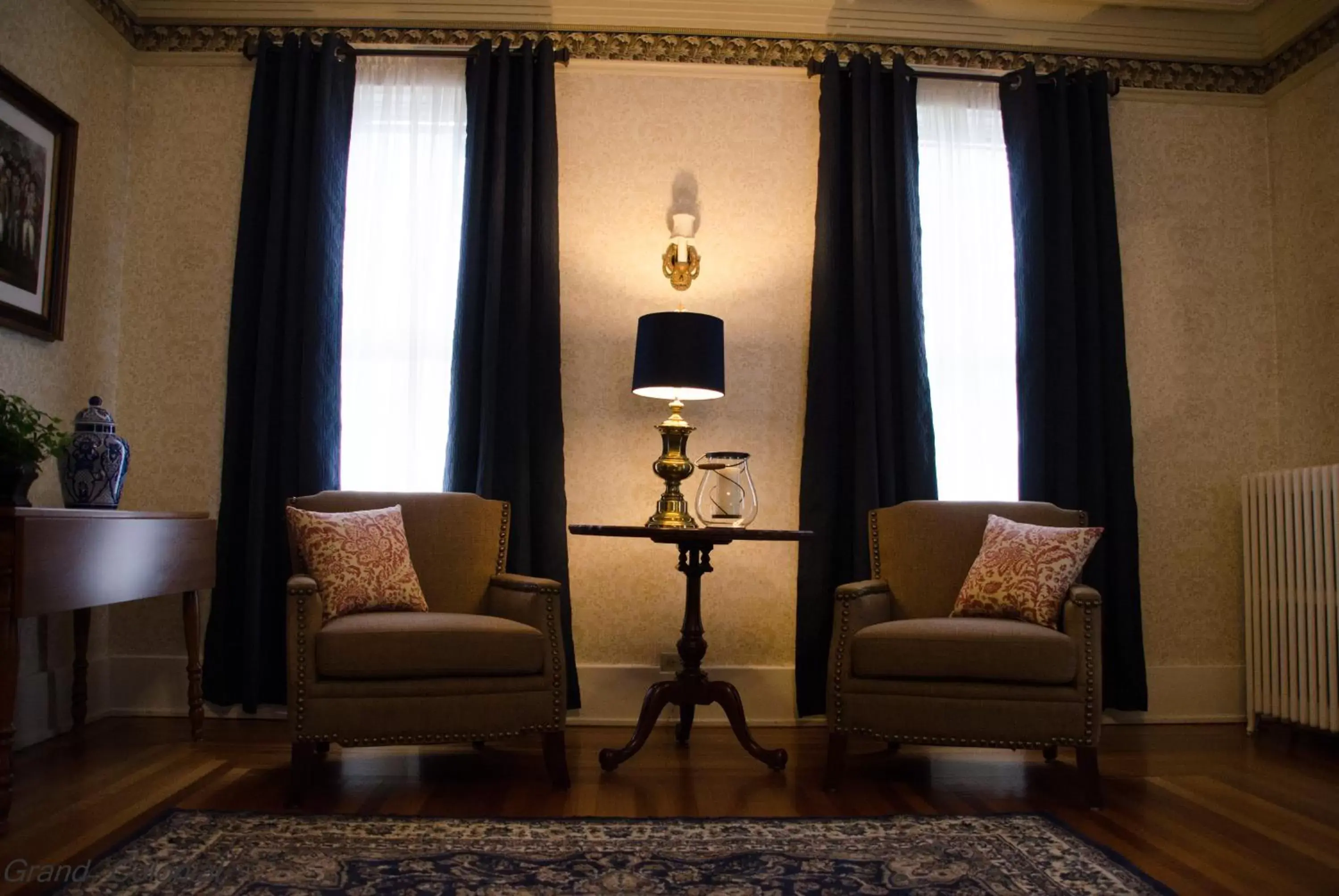 Living room, Seating Area in Grand Colonial Bed and Breakfast