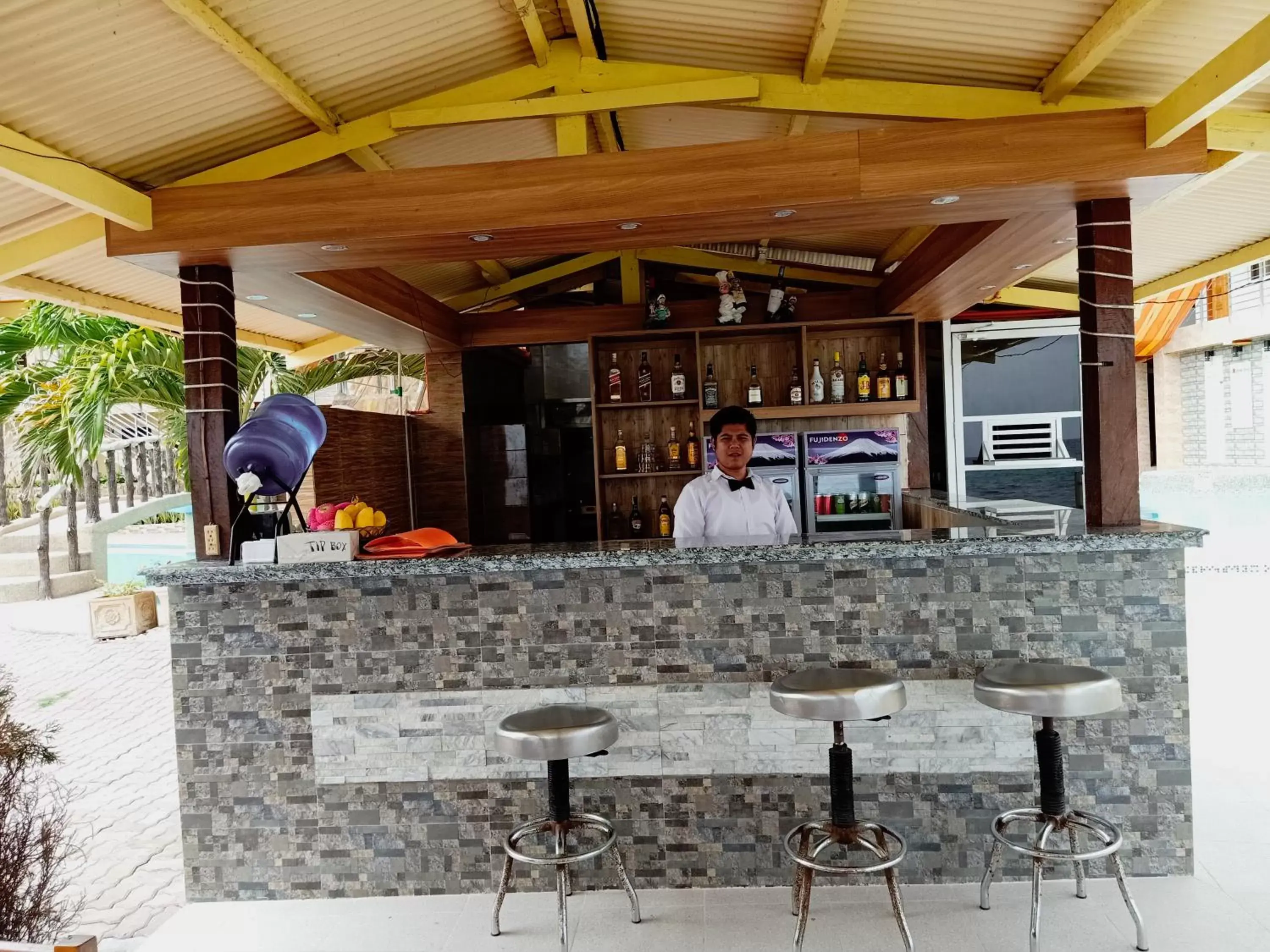 Lounge or bar in GingGing Hotel And Resort