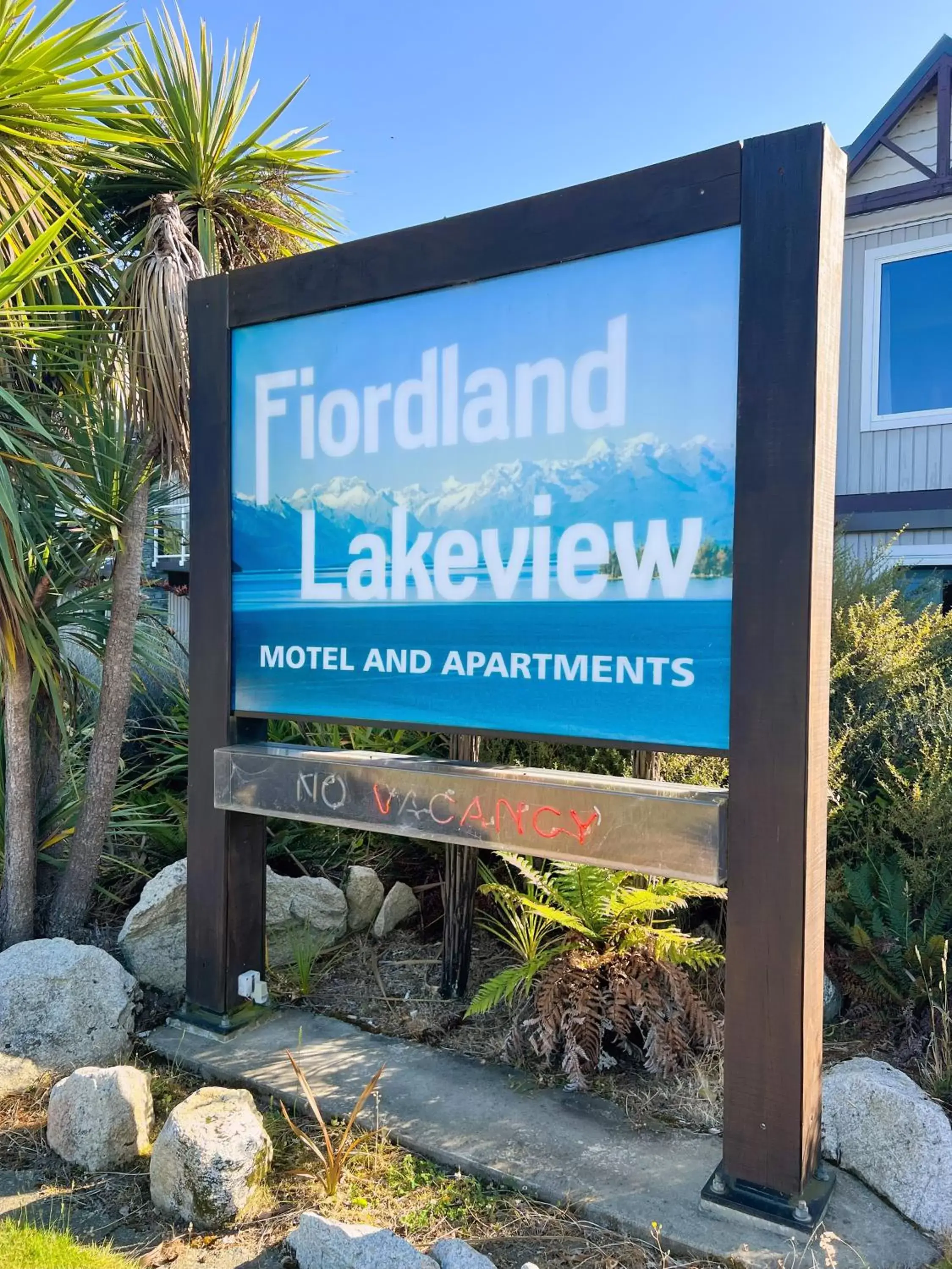 Logo/Certificate/Sign, Property Logo/Sign in Fiordland Lakeview Motel and Apartments